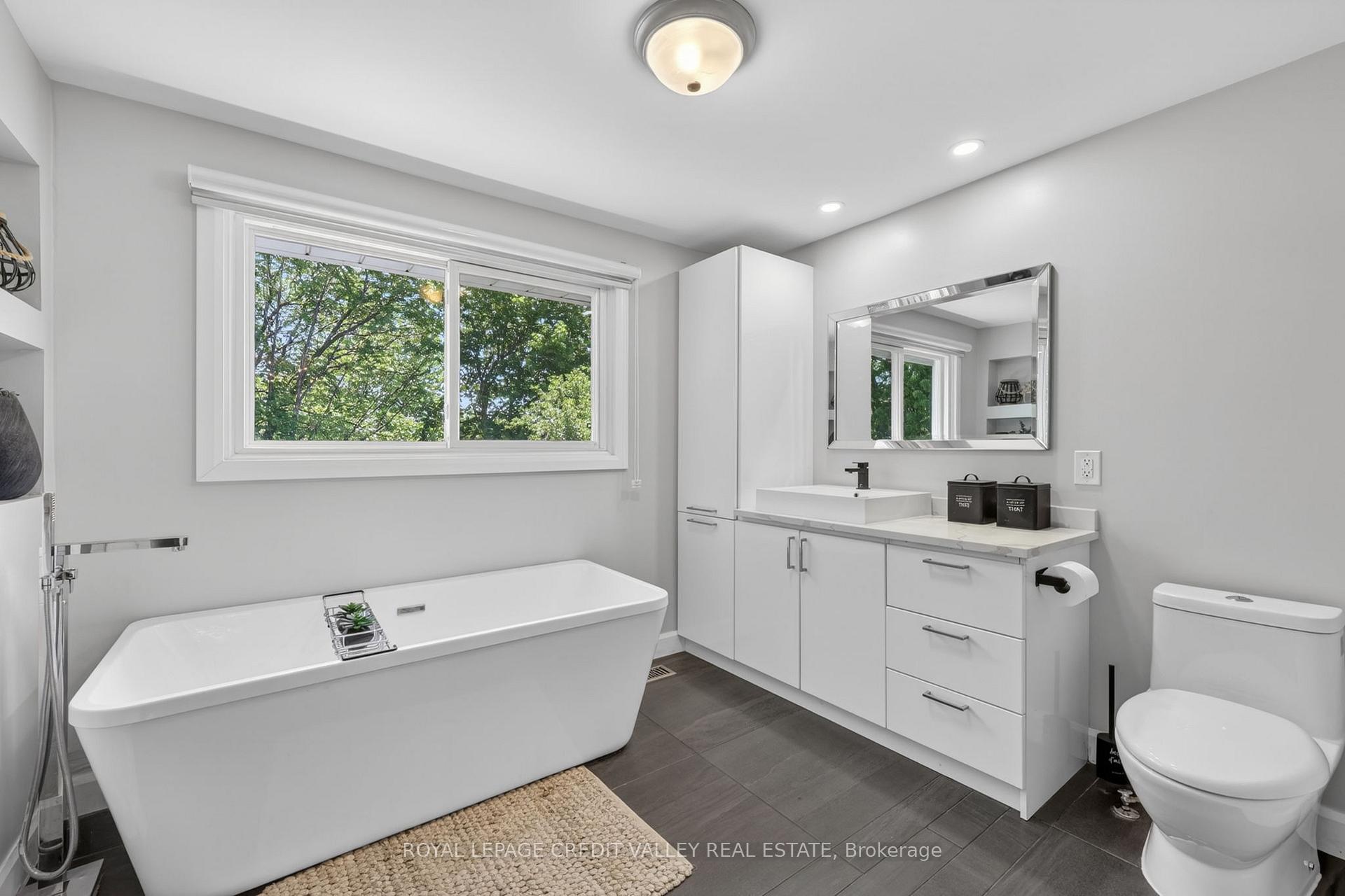 Photo 24 of 185 Bartley Bull Parkway, Brampton, Brampton East — HOMEH