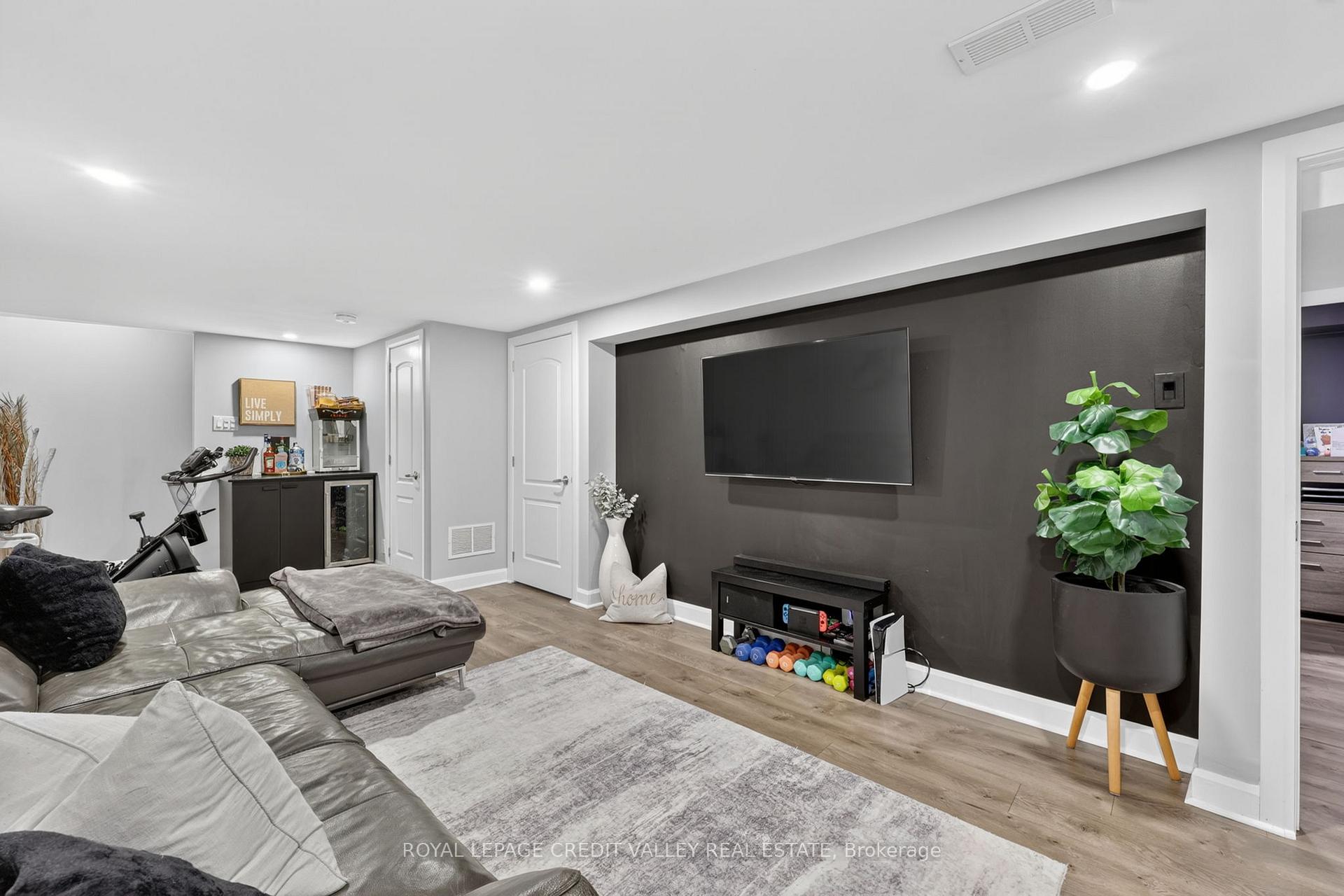 Photo 34 of 185 Bartley Bull Parkway, Brampton, Brampton East — HOMEH