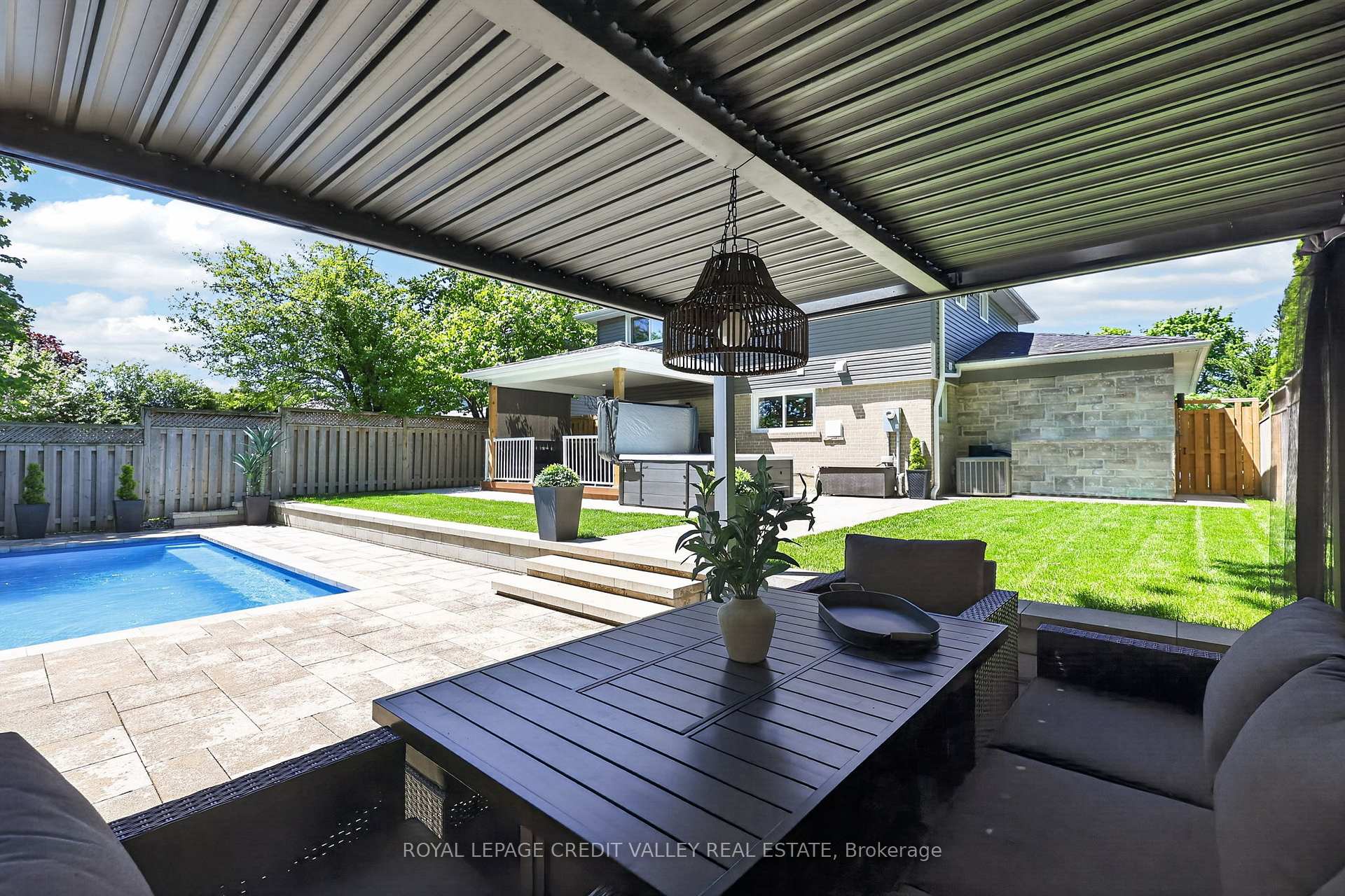 Photo 47 of 185 Bartley Bull Parkway, Brampton, Brampton East — HOMEH