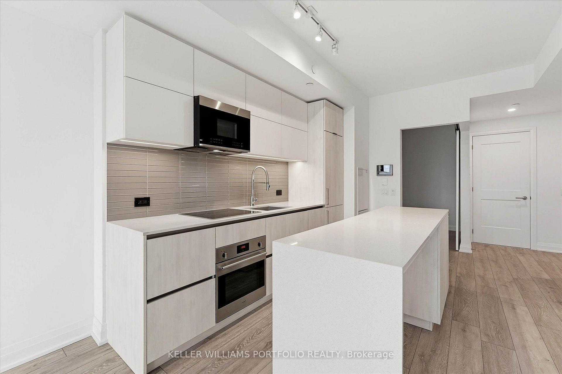 Photo 10 of Unit 506, 21 Park Street E, Mississauga, Port Credit — HOMEH