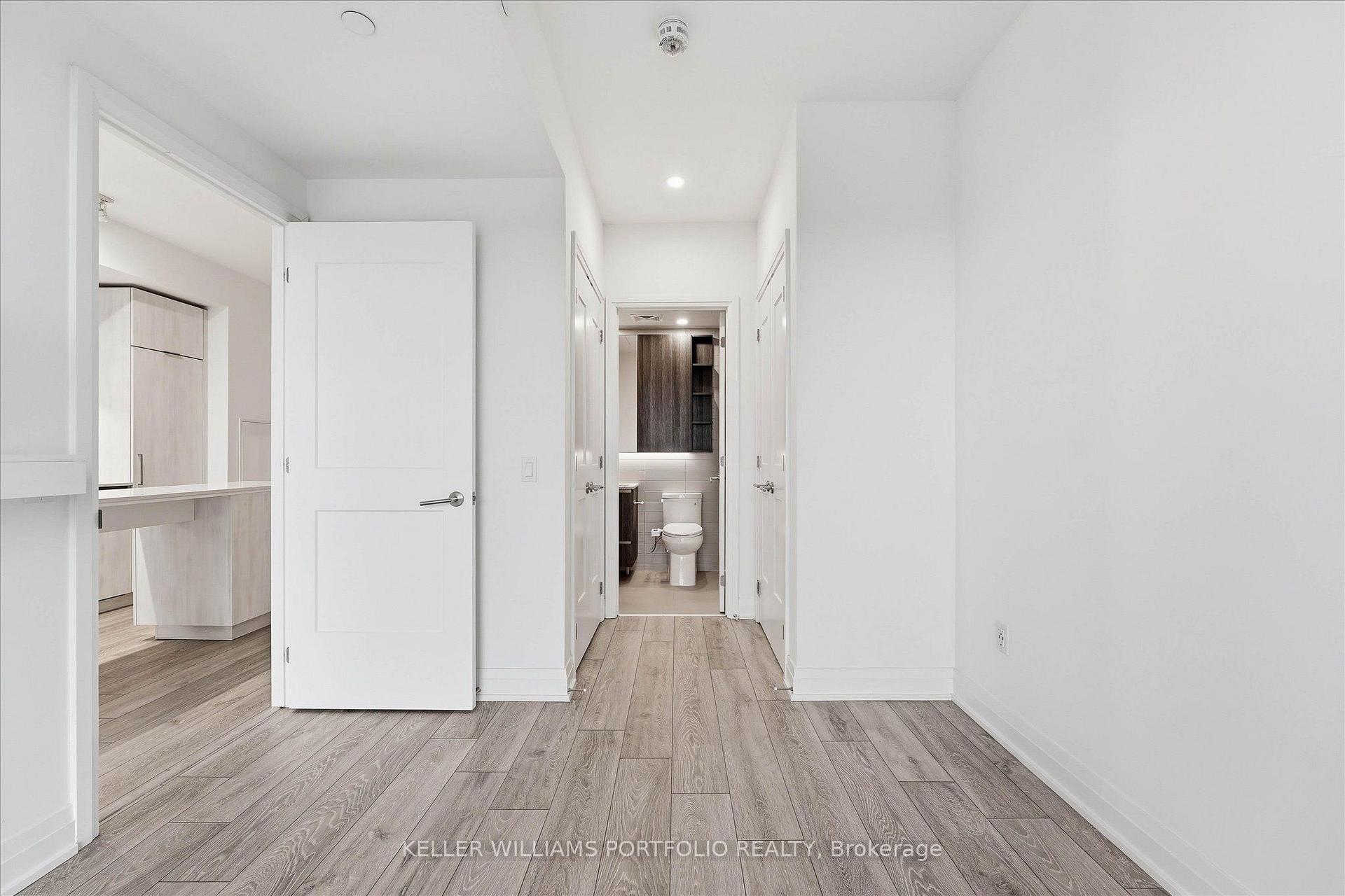 Photo 17 of Unit 506, 21 Park Street E, Mississauga, Port Credit — HOMEH