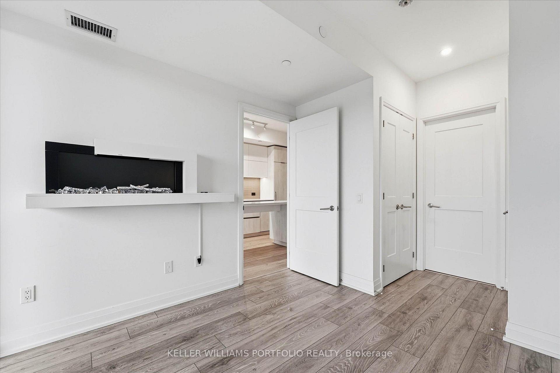 Photo 18 of Unit 506, 21 Park Street E, Mississauga, Port Credit — HOMEH
