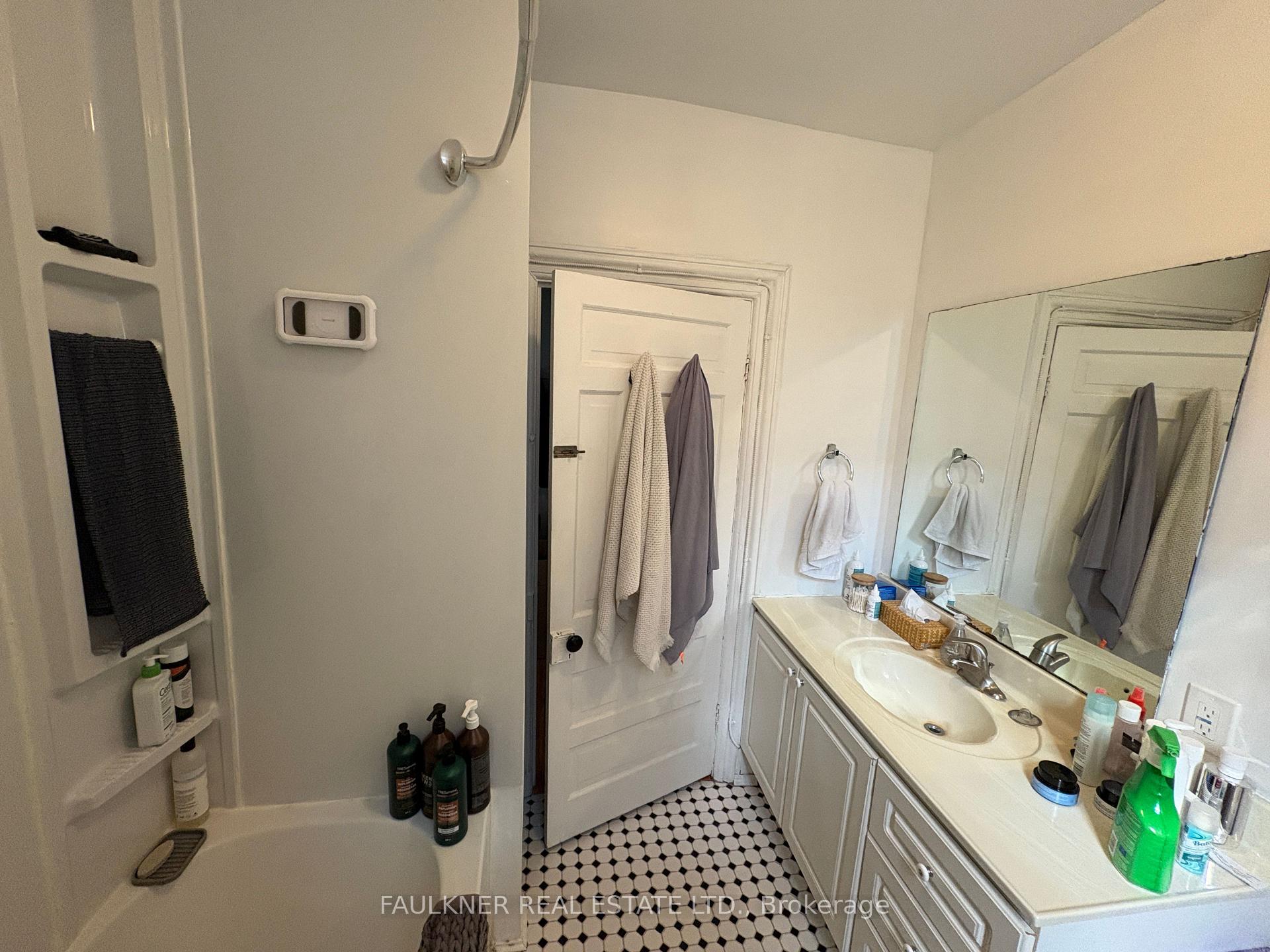 Photo 8 of Unit 2, #2 - 410 Lewis Street, Ottawa, Ottawa Centre — HOMEH