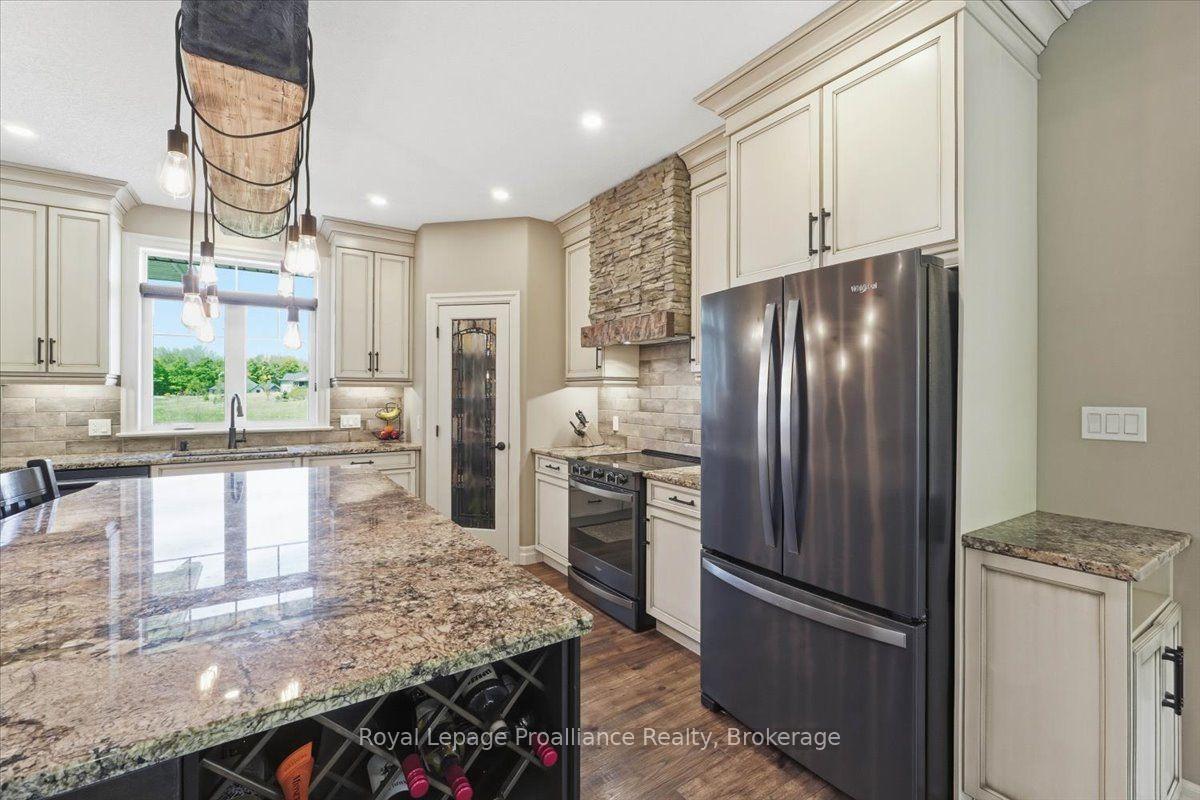Photo 27 of 63 Hiddenvalley Drive, Belleville, Thurlow Ward — HOMEH