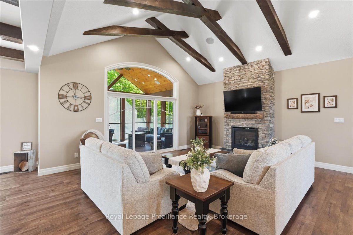 Photo 33 of 63 Hiddenvalley Drive, Belleville, Thurlow Ward — HOMEH