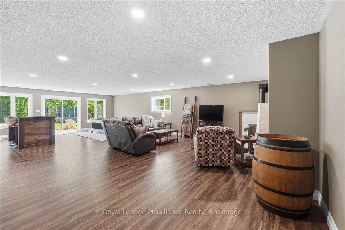 Photo 67 of 63 Hiddenvalley Drive, Belleville, Thurlow Ward — HOMEH