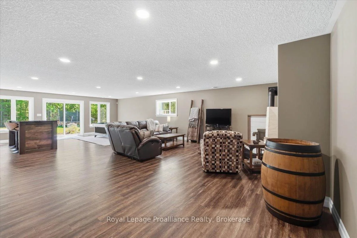 Photo 72 of 63 Hiddenvalley Drive, Belleville, Thurlow Ward — HOMEH