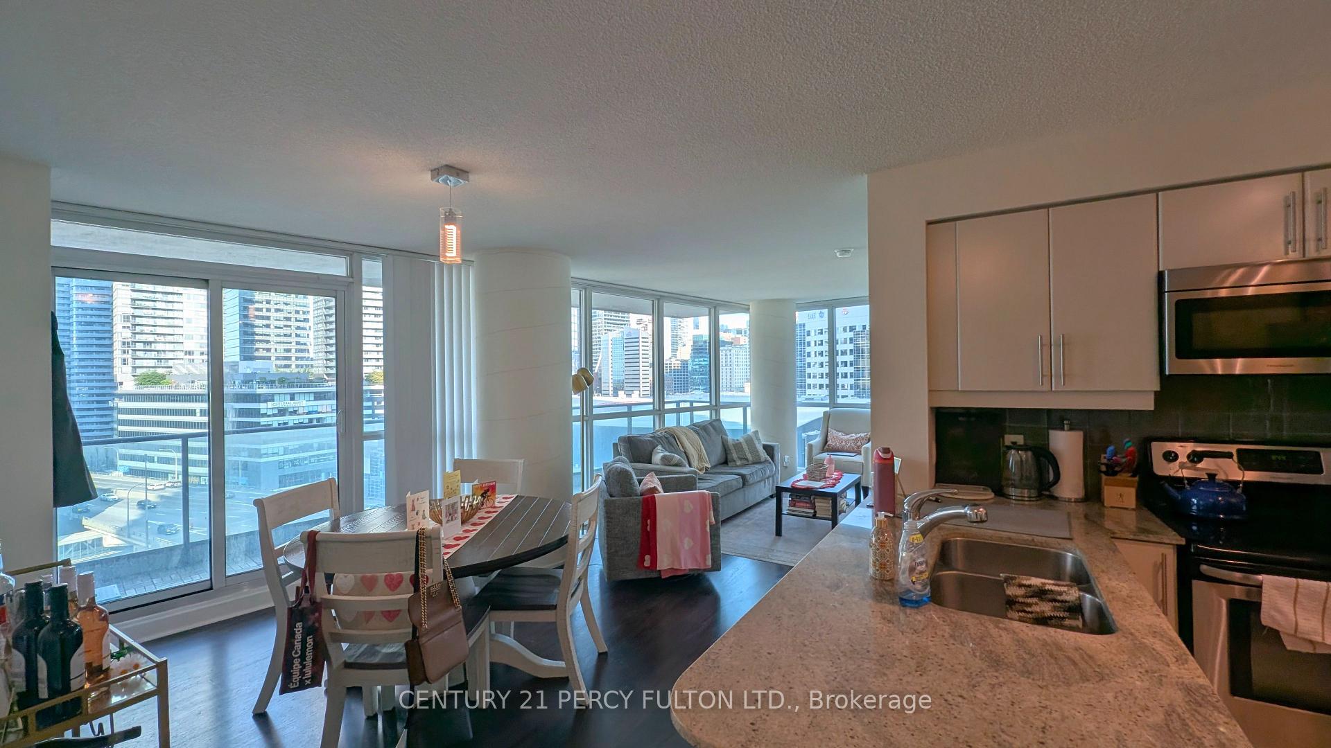 Photo 4 of Unit 1303, 33 Bay Street, Toronto, Waterfront Communities — HOMEH