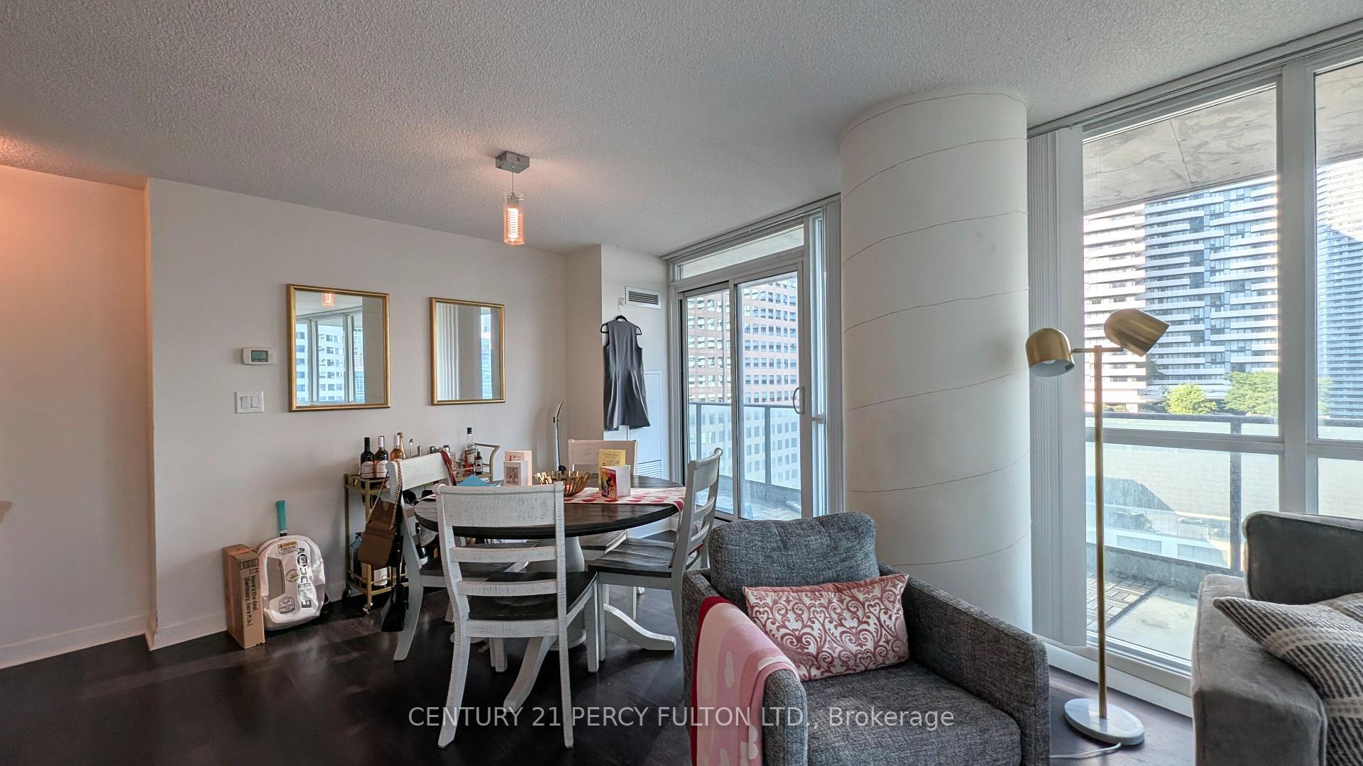 Photo 6 of Unit 1303, 33 Bay Street, Toronto, Waterfront Communities — HOMEH