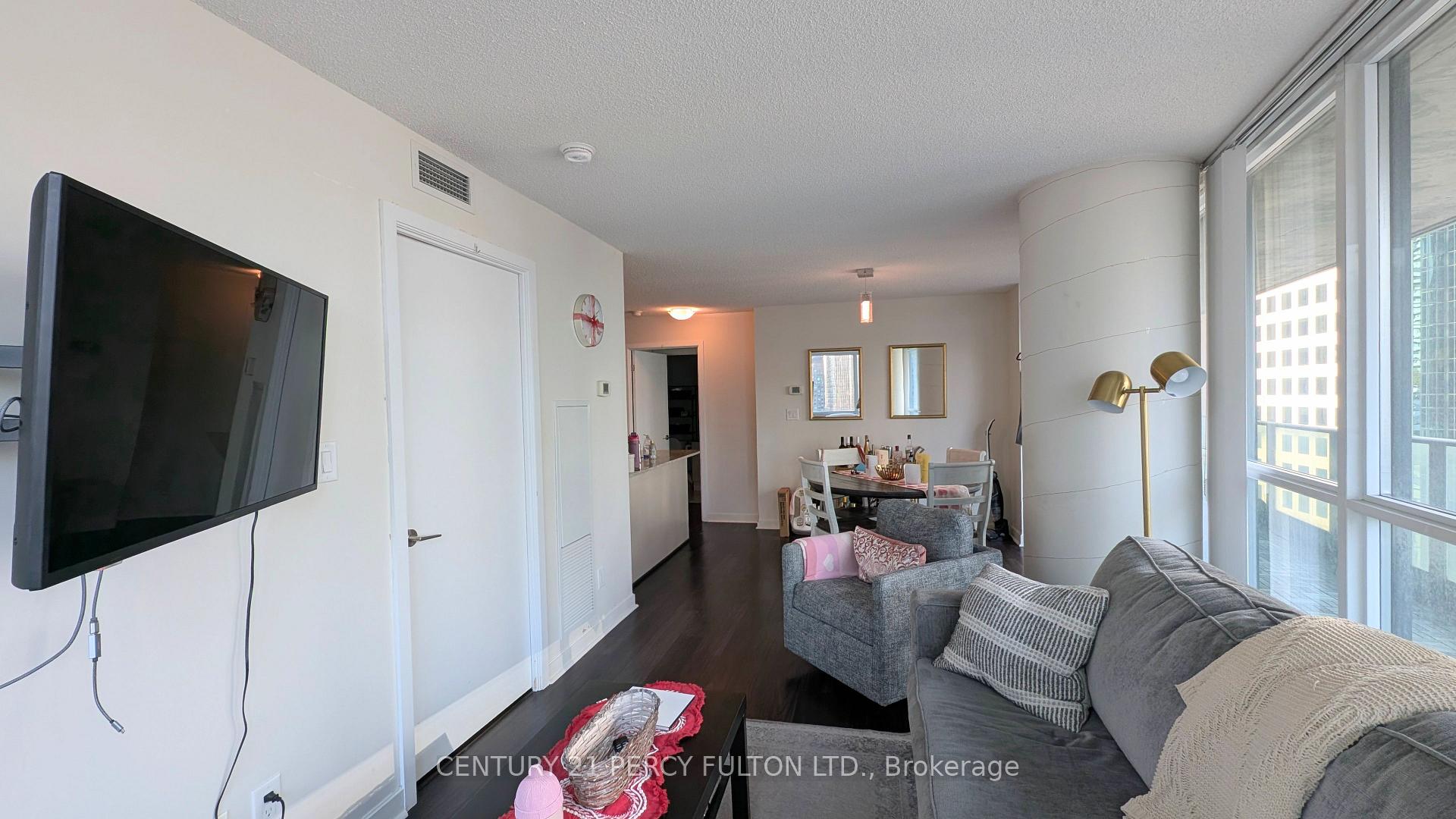 Photo 7 of Unit 1303, 33 Bay Street, Toronto, Waterfront Communities — HOMEH