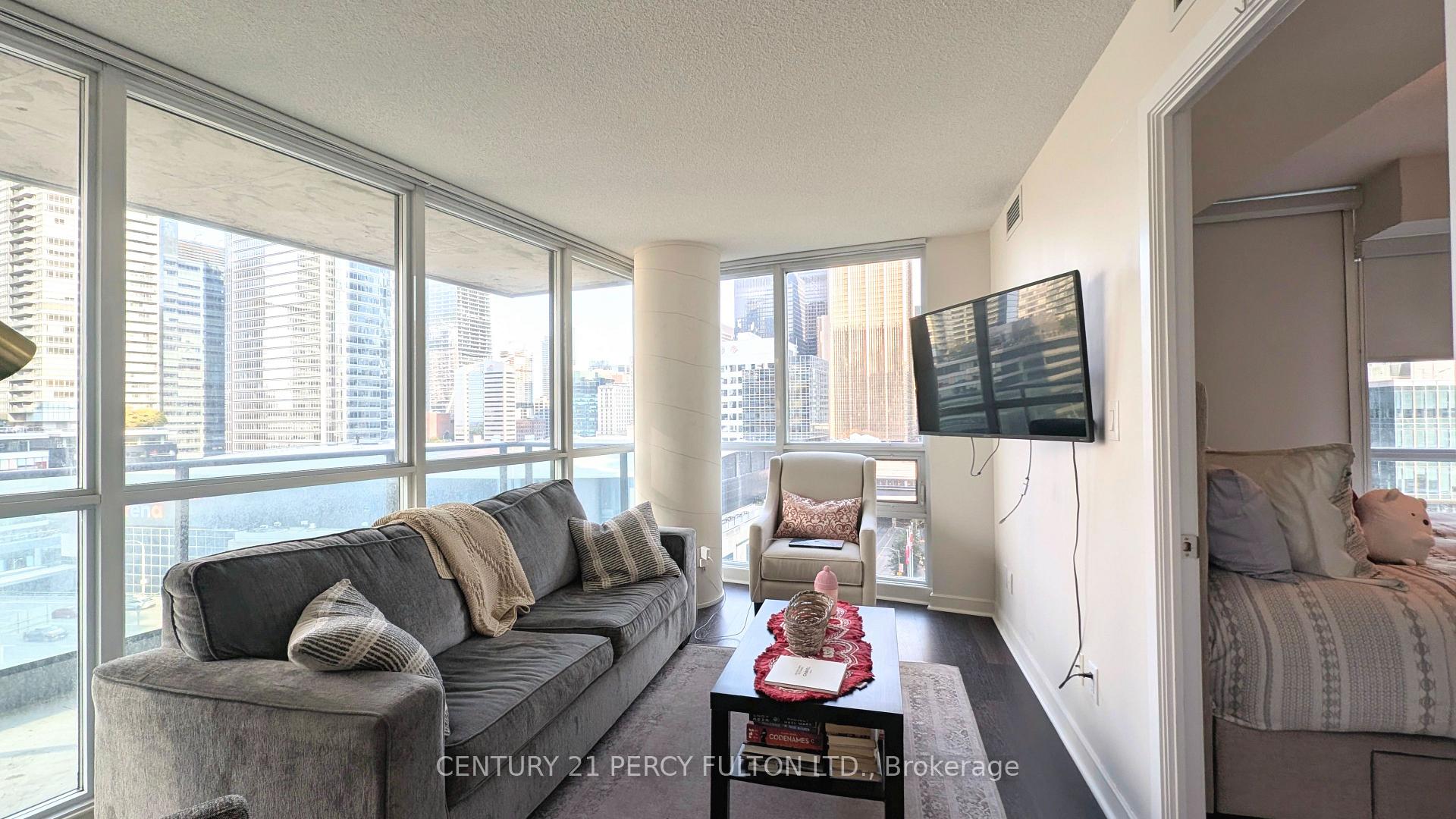 Photo 8 of Unit 1303, 33 Bay Street, Toronto, Waterfront Communities — HOMEH