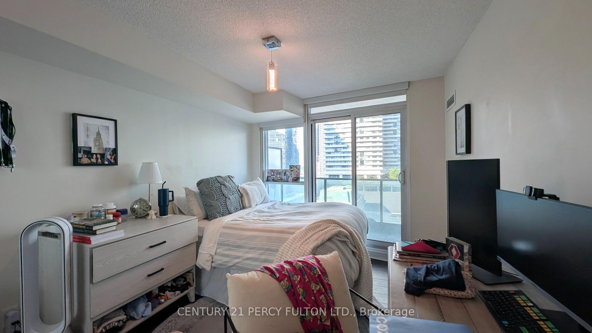 Photo 12 of Unit 1303, 33 Bay Street, Toronto, Waterfront Communities — HOMEH