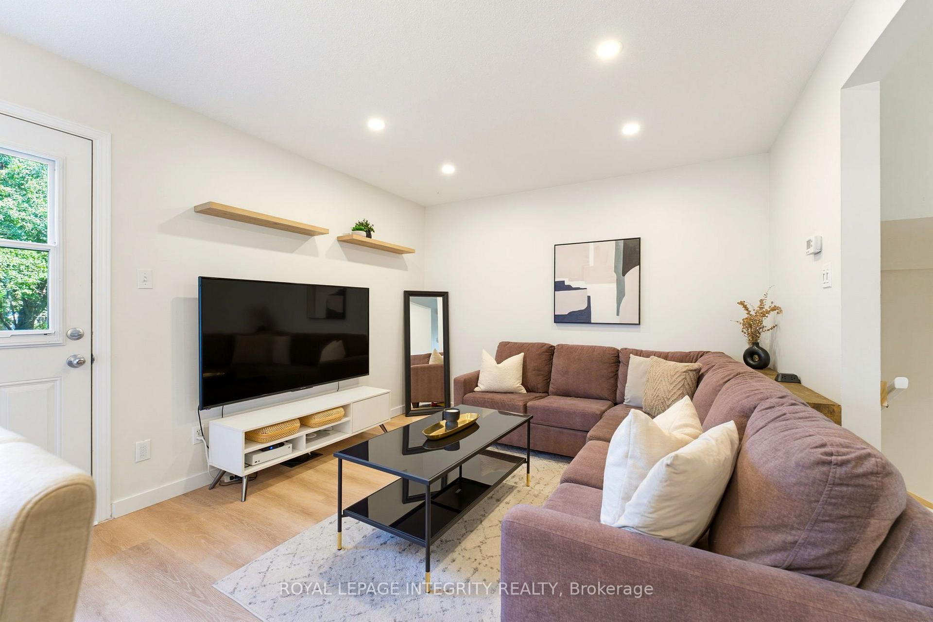 Photo 15 of Unit 46, 1685 Meadowbrook Road, Ottawa, Pineview — HOMEH