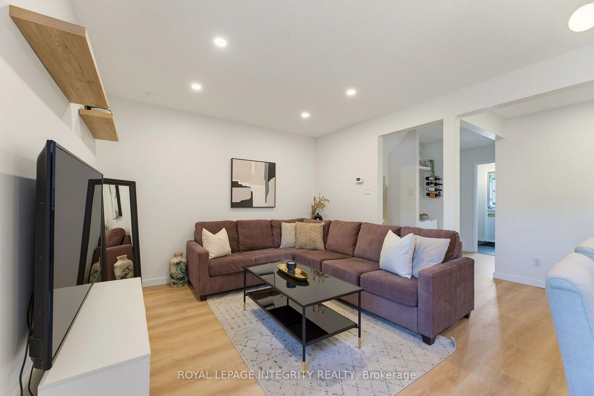 Photo 16 of Unit 46, 1685 Meadowbrook Road, Ottawa, Pineview — HOMEH