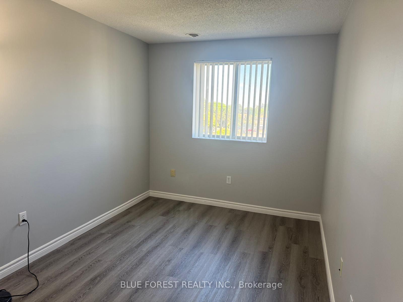 Photo 15 of Unit 607, 30 Chapman Court, London, North I — HOMEH