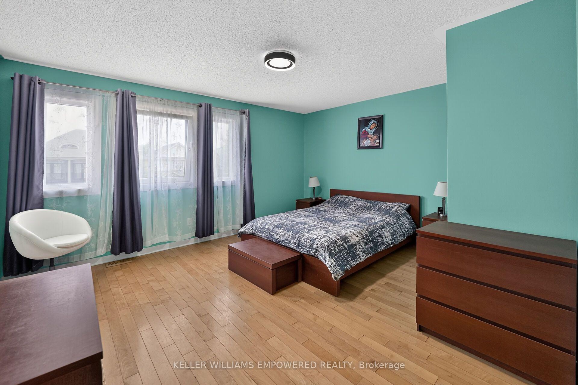 Photo 5 of 62 Earl Grey Crescent, Brampton, Fletcher's Meadow — HOMEH
