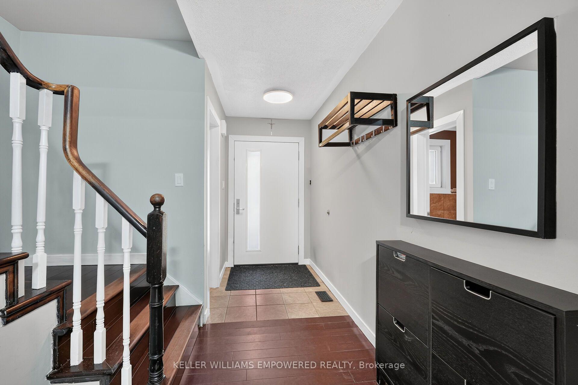 Photo 10 of 62 Earl Grey Crescent, Brampton, Fletcher's Meadow — HOMEH