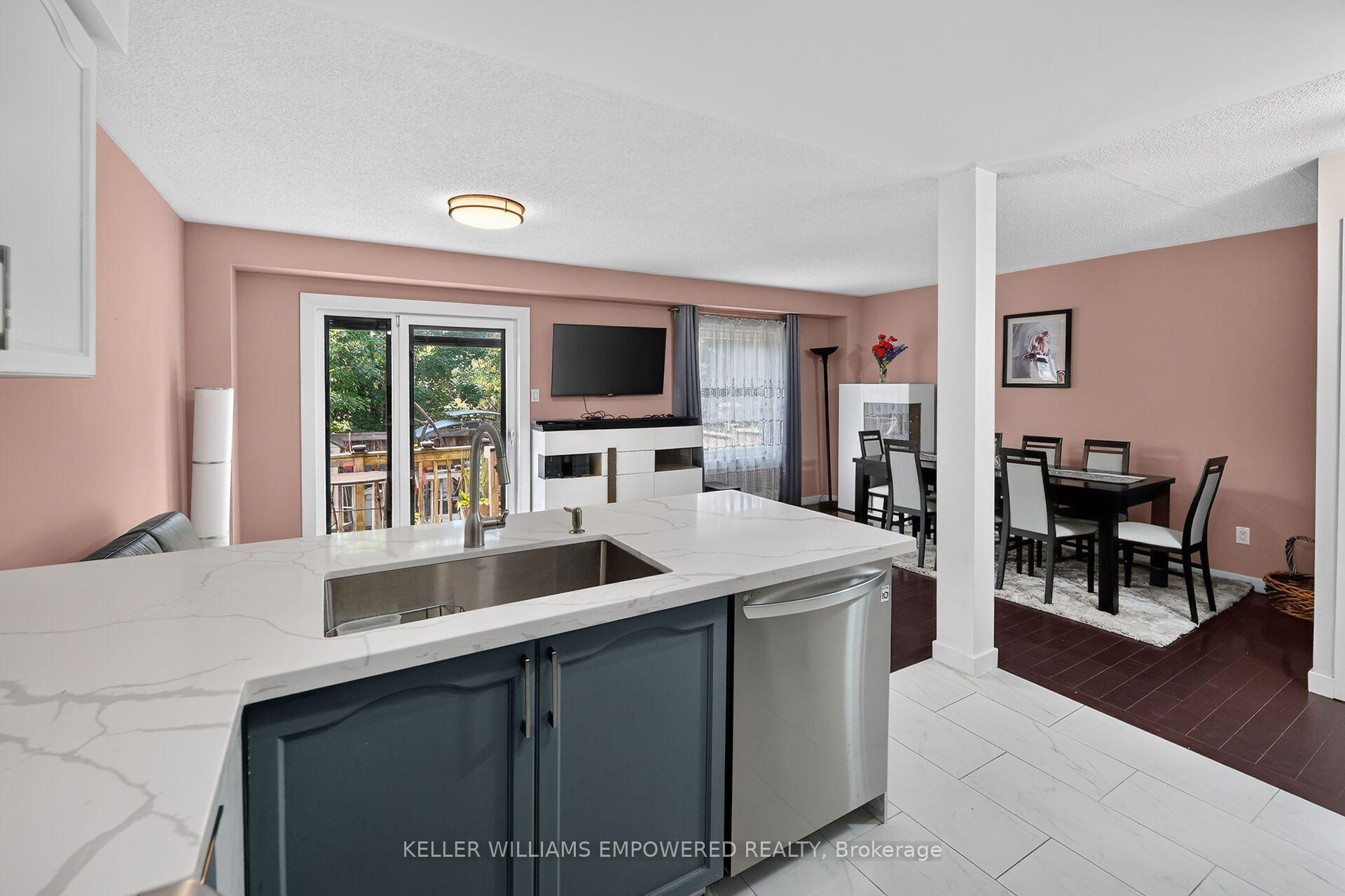 Photo 13 of 62 Earl Grey Crescent, Brampton, Fletcher's Meadow — HOMEH