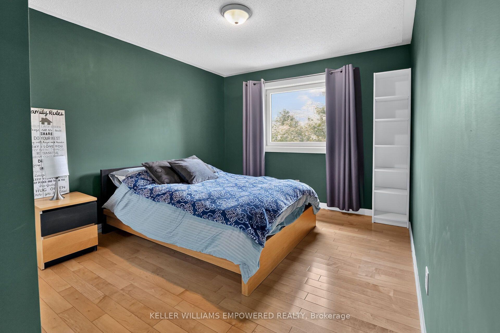 Photo 18 of 62 Earl Grey Crescent, Brampton, Fletcher's Meadow — HOMEH