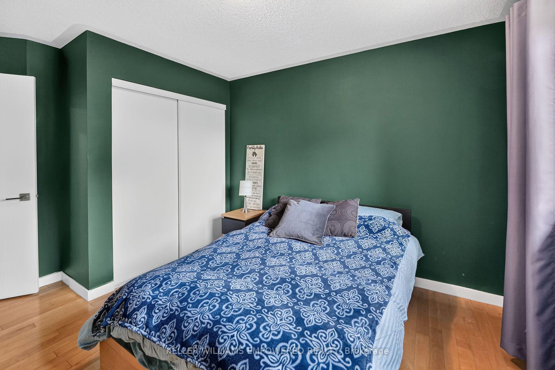 Photo 19 of 62 Earl Grey Crescent, Brampton, Fletcher's Meadow — HOMEH