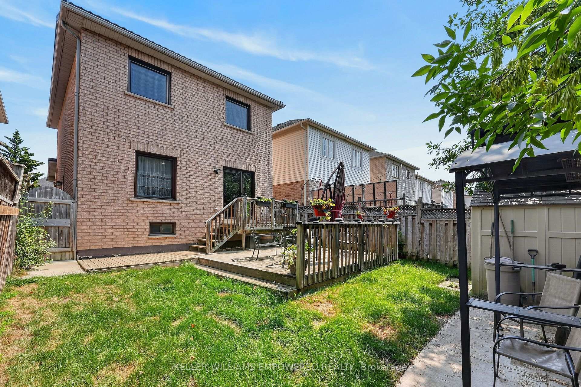 Photo 37 of 62 Earl Grey Crescent, Brampton, Fletcher's Meadow — HOMEH