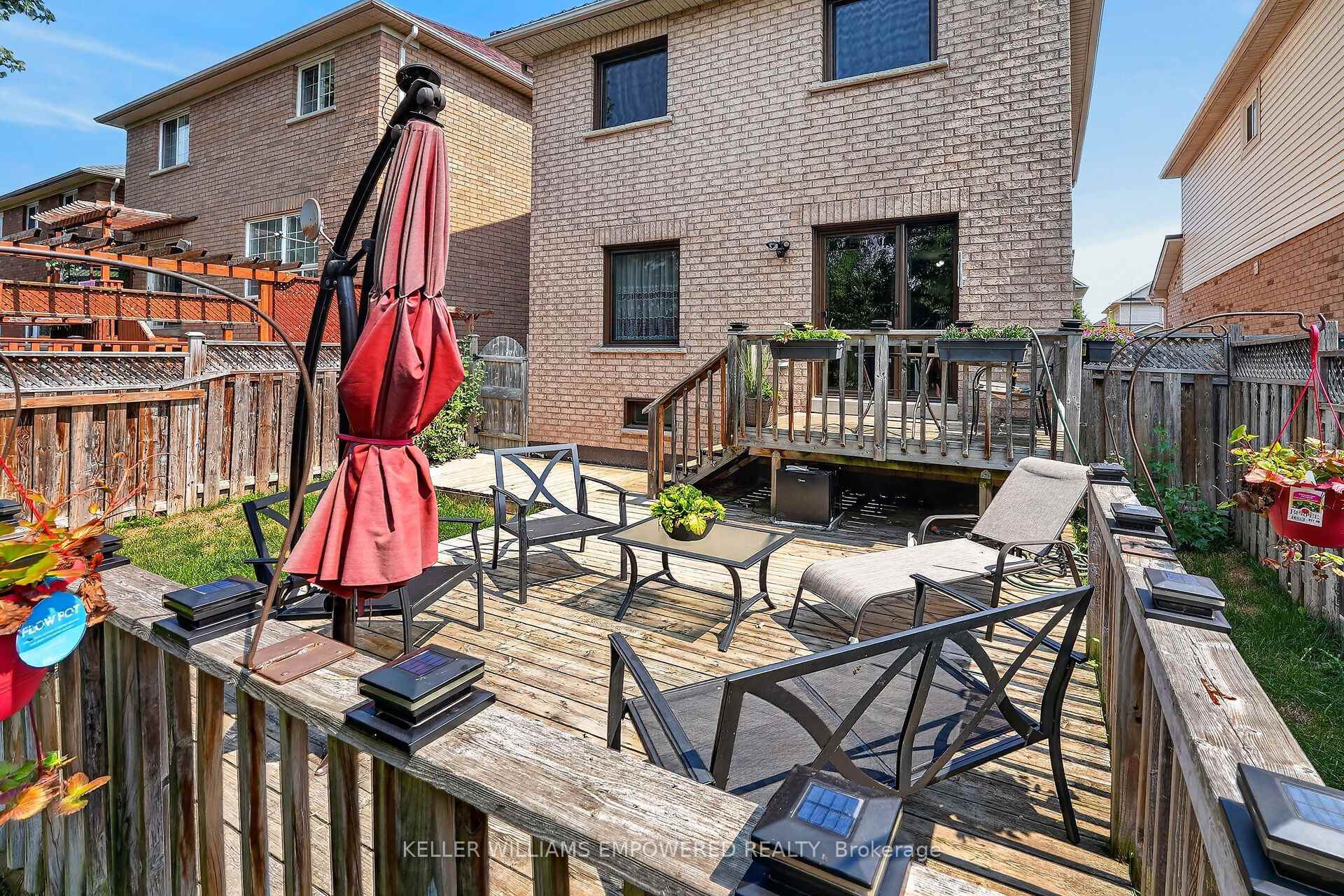 Photo 38 of 62 Earl Grey Crescent, Brampton, Fletcher's Meadow — HOMEH