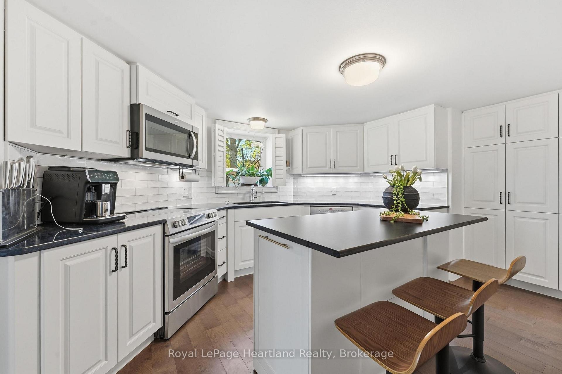 Photo 21 of Unit 100, 5 Cobourg Street, Goderich, Goderich (Town) — HOMEH
