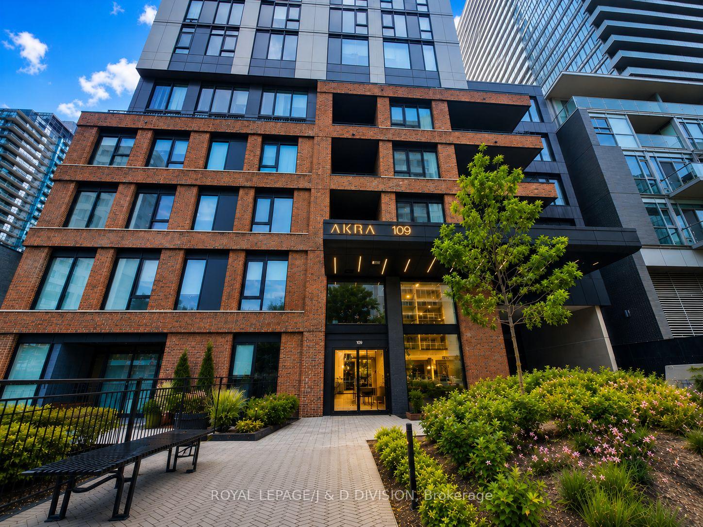 Front of Unit 1304, 109 Erskine Avenue