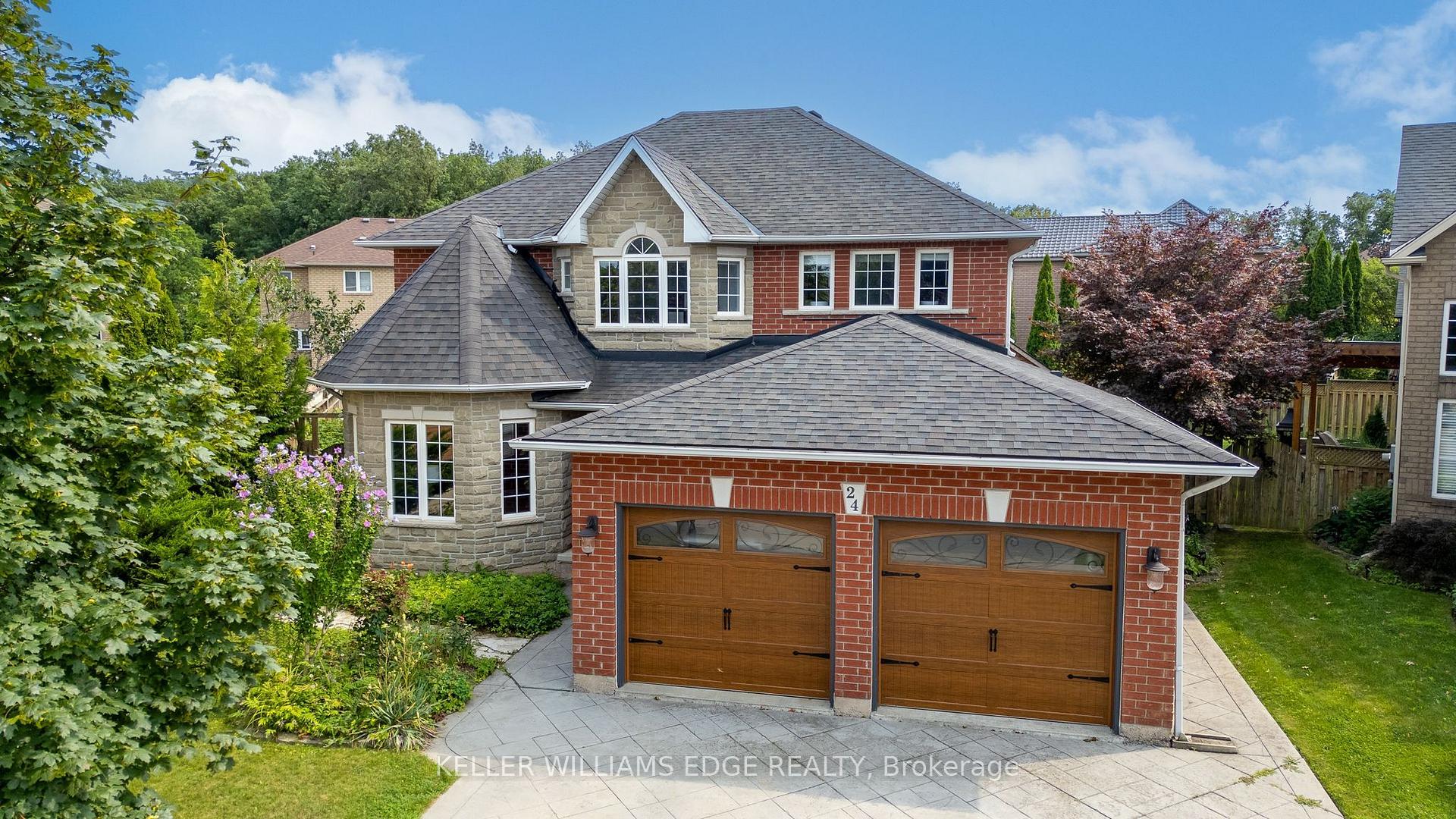 Photo 1 of 24 Eringate Drive, Hamilton, Stoney Creek Mountain — HOMEH