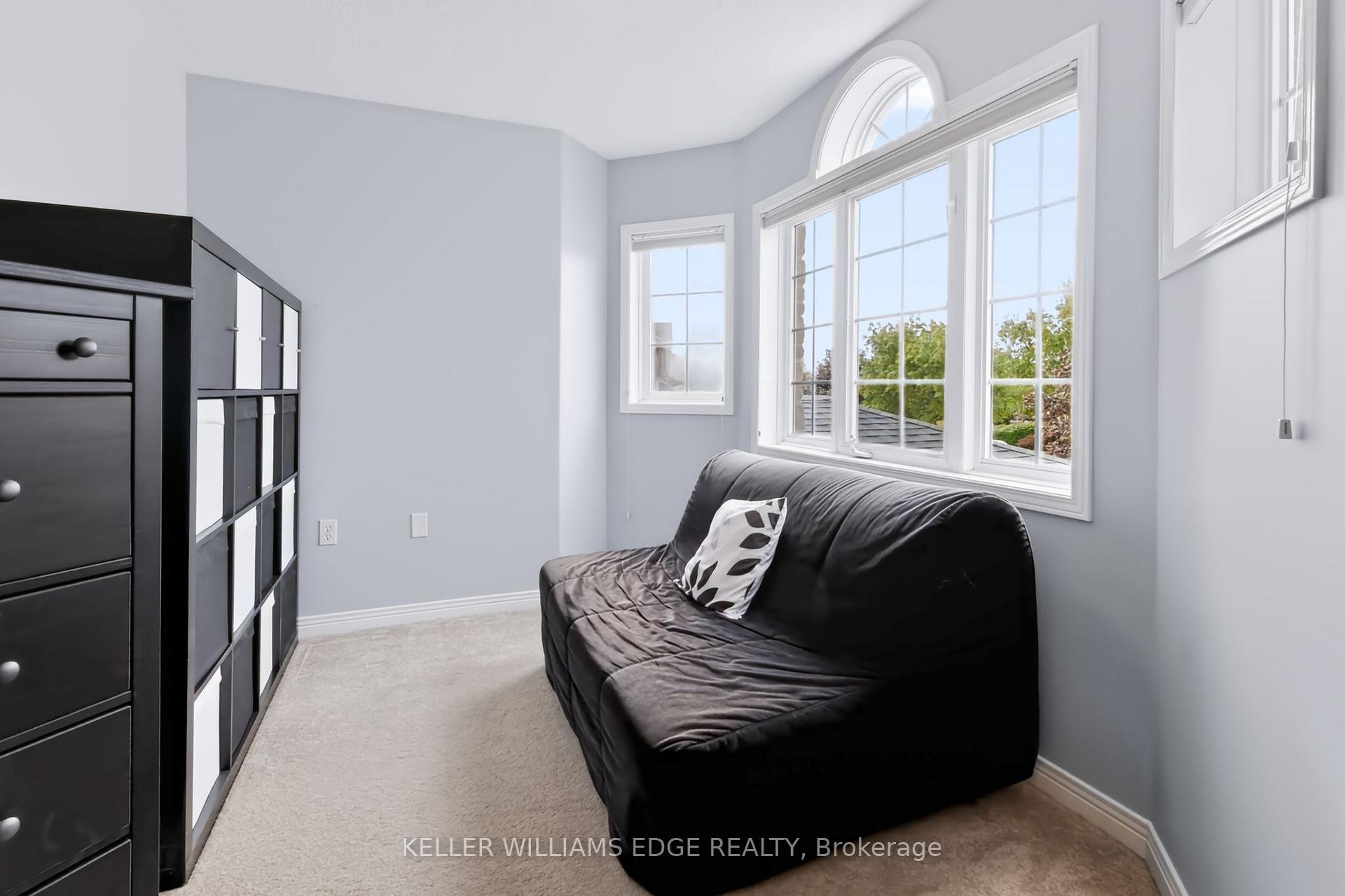 Photo 23 of 24 Eringate Drive, Hamilton, Stoney Creek Mountain — HOMEH