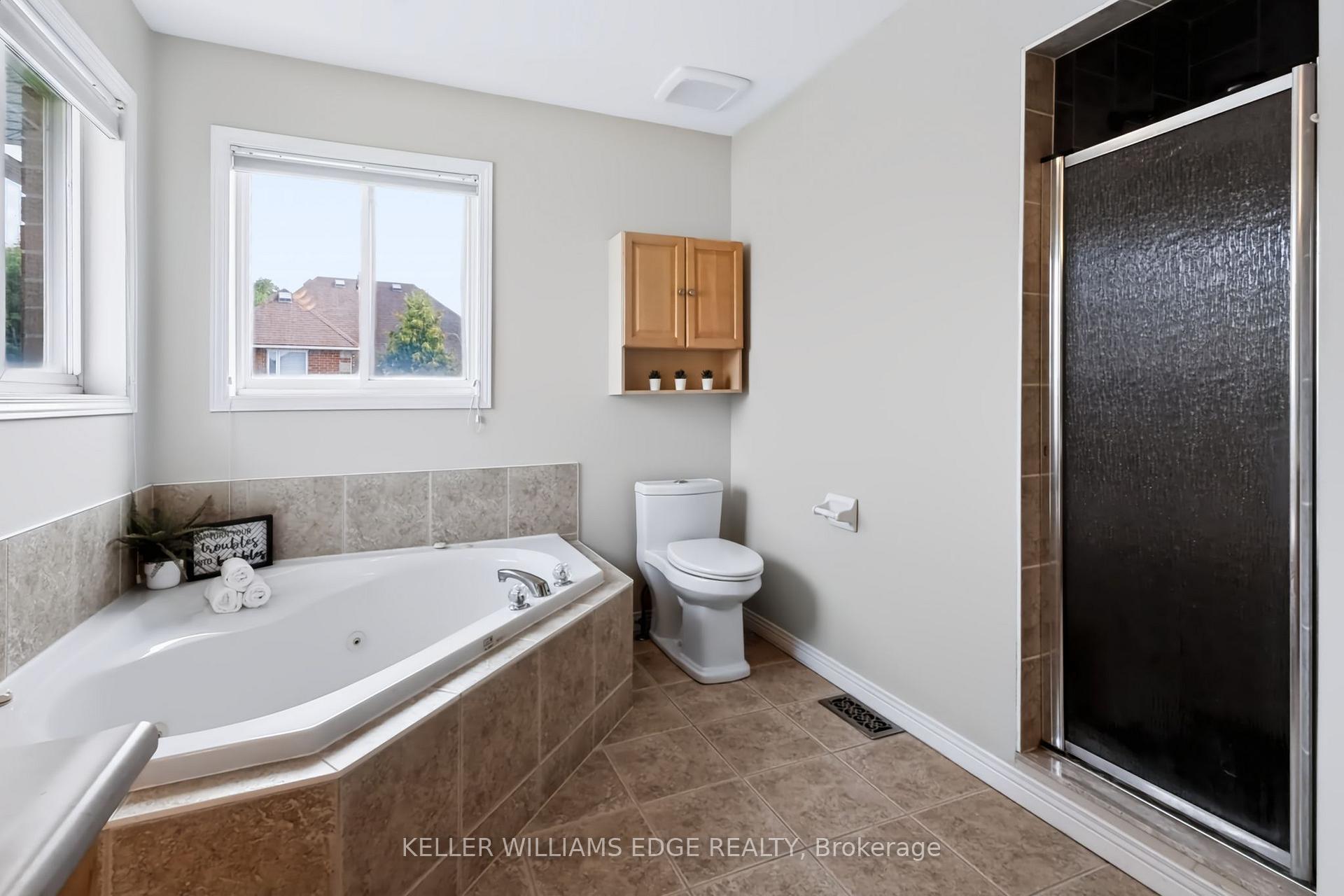 Photo 25 of 24 Eringate Drive, Hamilton, Stoney Creek Mountain — HOMEH