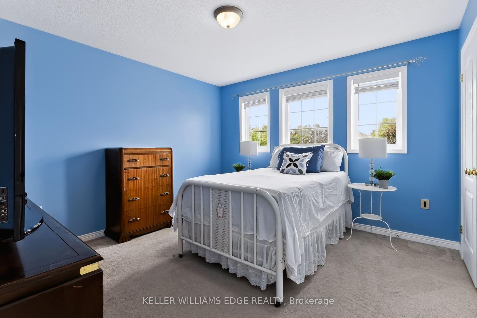 Photo 26 of 24 Eringate Drive, Hamilton, Stoney Creek Mountain — HOMEH