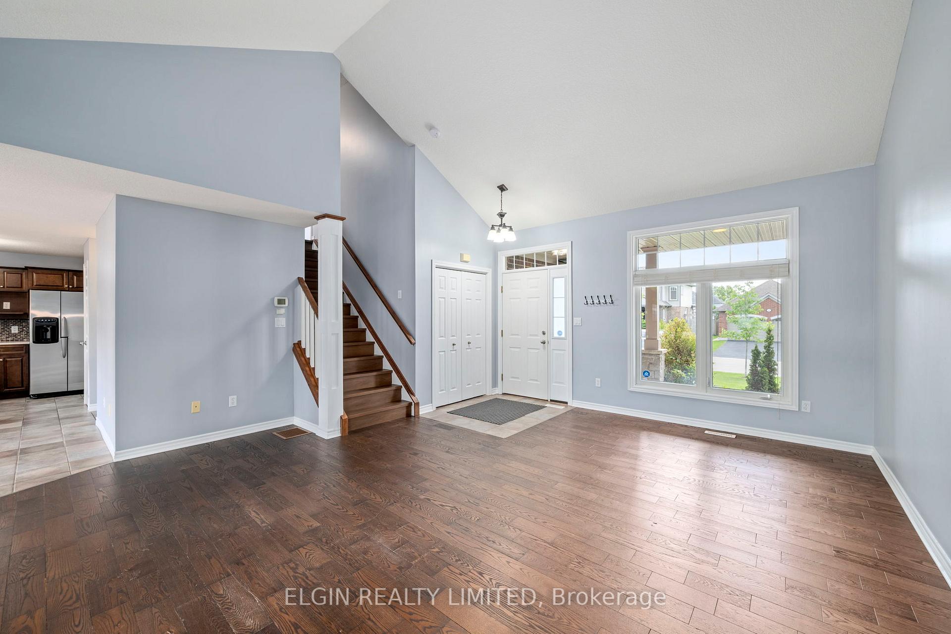 Photo 5 of 11 Kensington Court, St. Thomas — HOMEH