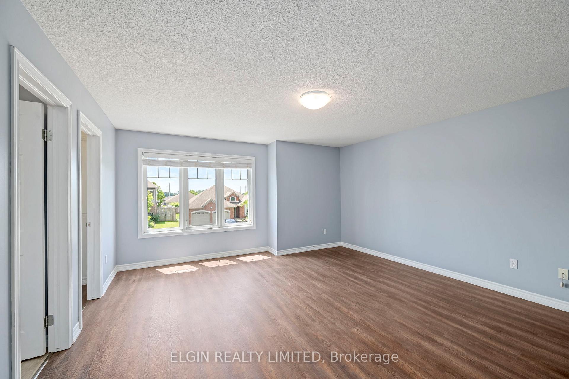 Photo 13 of 11 Kensington Court, St. Thomas — HOMEH