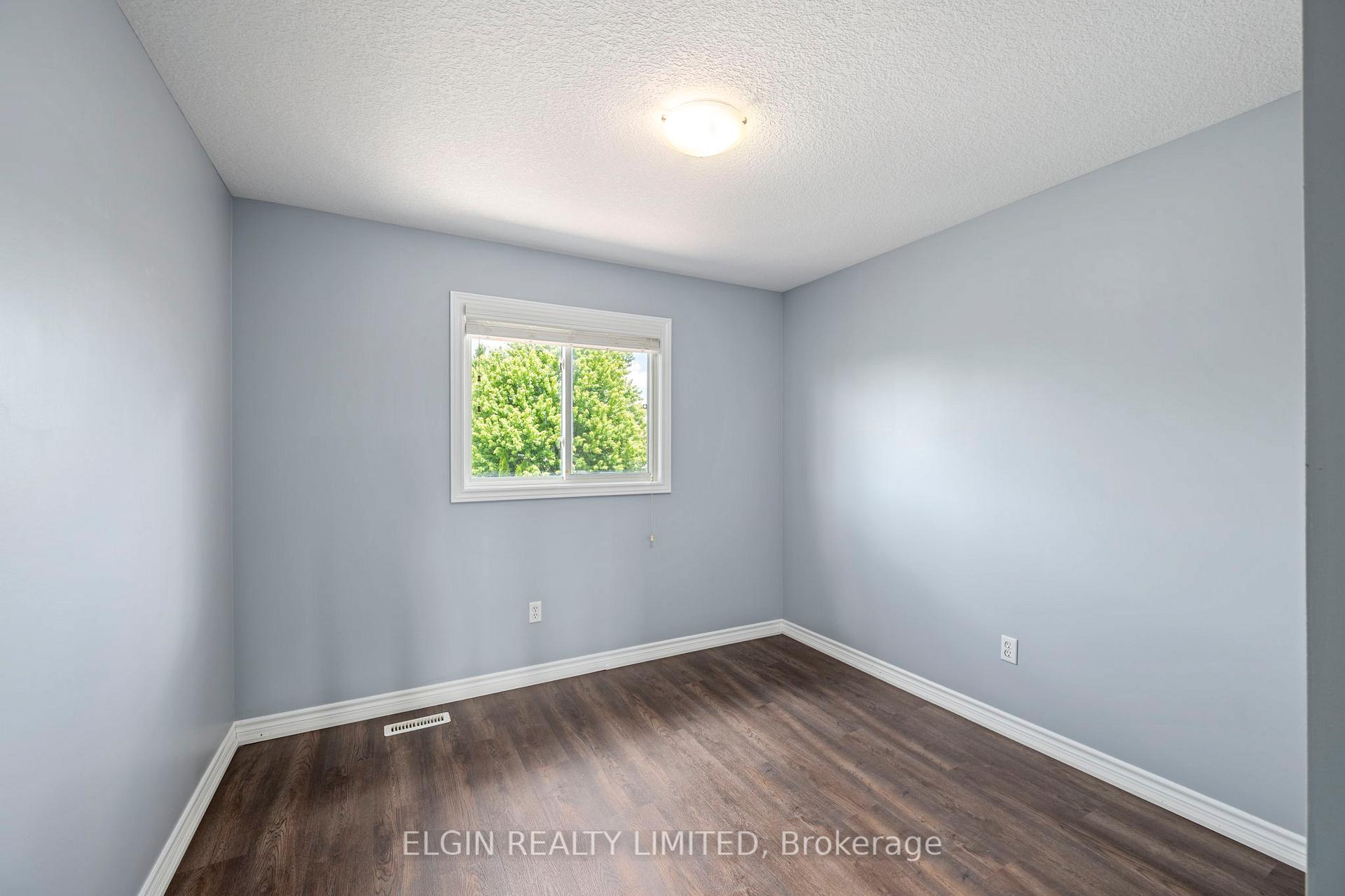 Photo 17 of 11 Kensington Court, St. Thomas — HOMEH