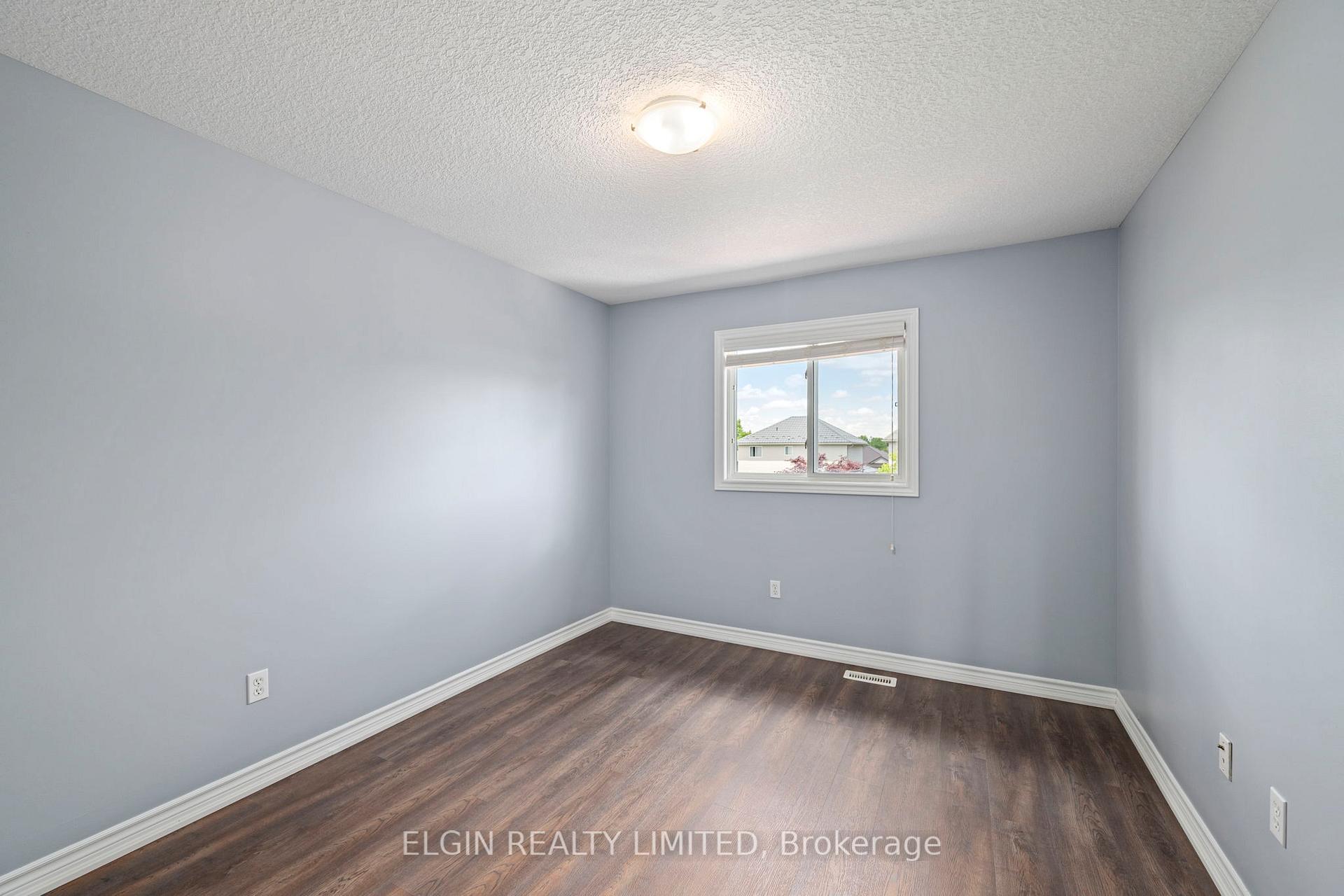 Photo 18 of 11 Kensington Court, St. Thomas — HOMEH