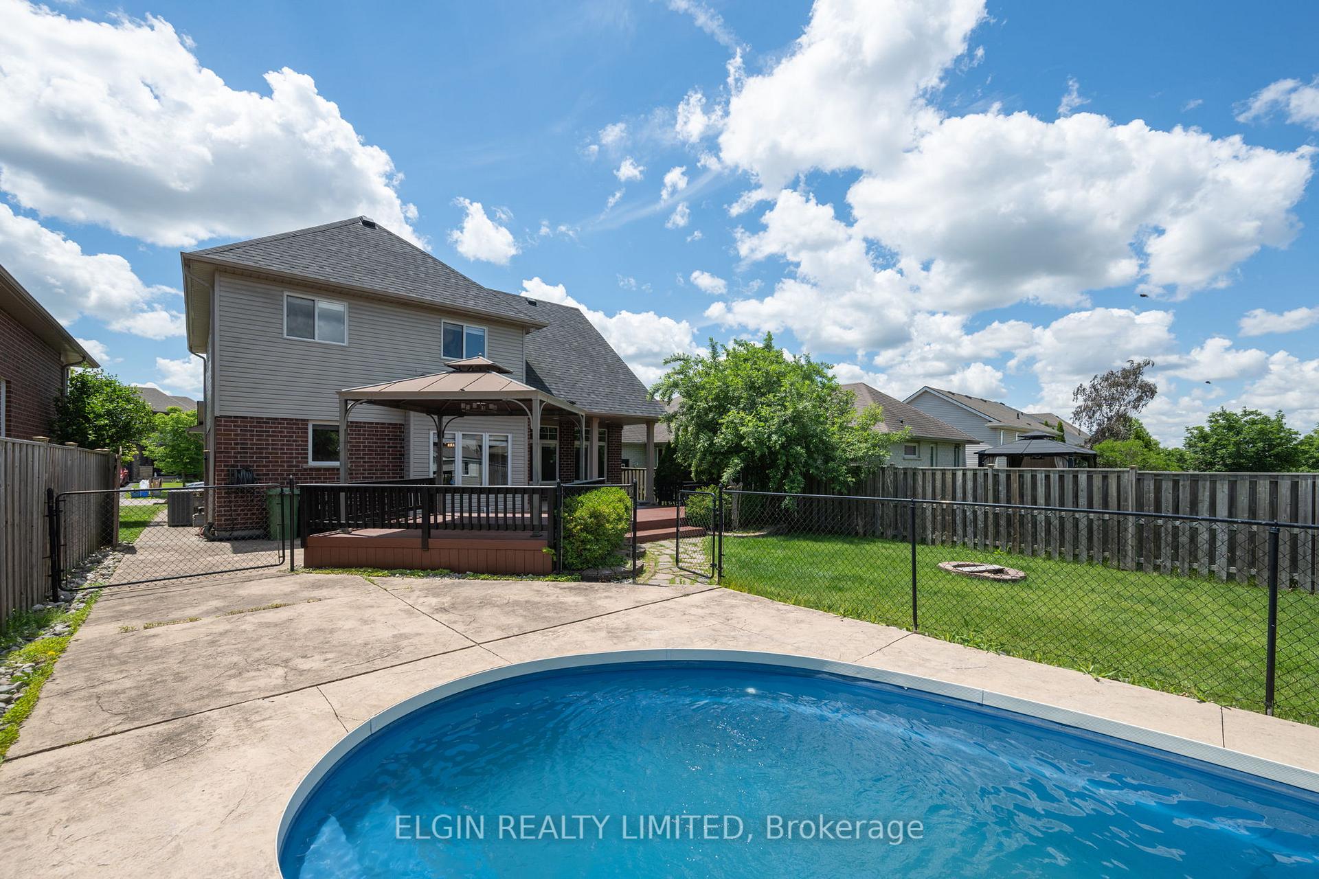 Photo 34 of 11 Kensington Court, St. Thomas — HOMEH
