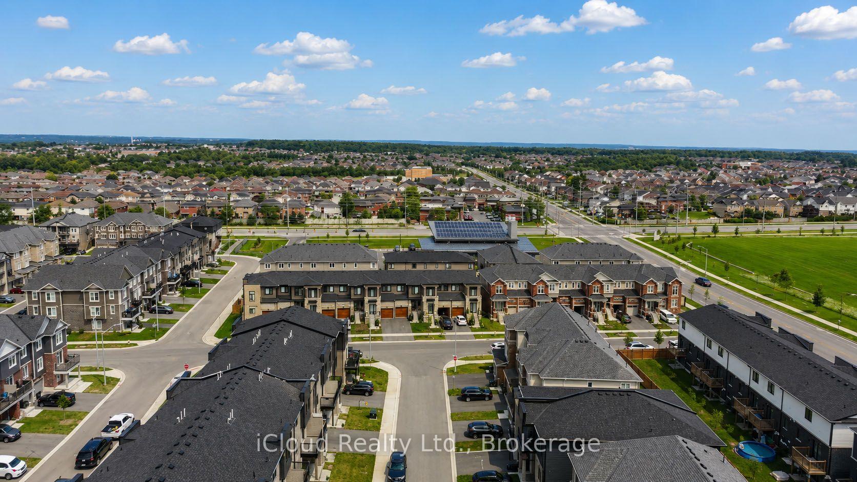 Photo 5 of 35 Wagon Lane, Barrie, Rural Barrie Southeast — HOMEH