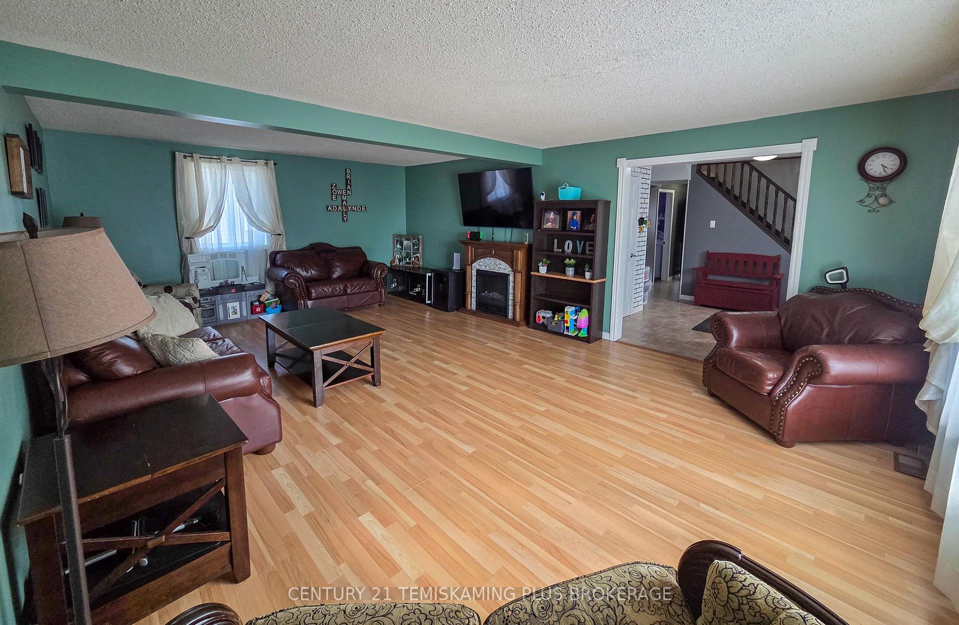 Photo 6 of 112 4th Avenue, Englehart — HOMEH