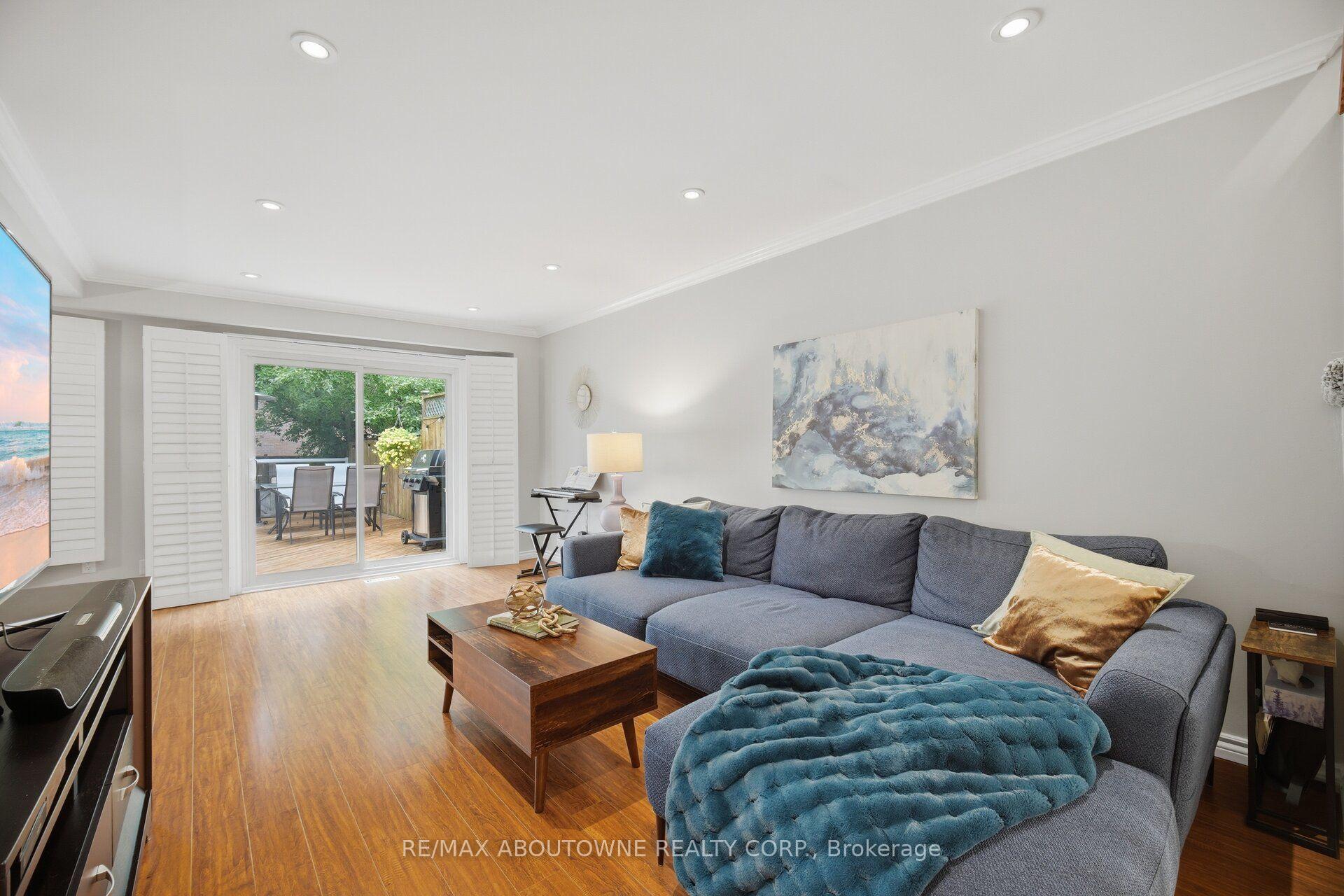 Photo 8 of 6298 Starfield Crescent, Mississauga, Meadowvale — HOMEH