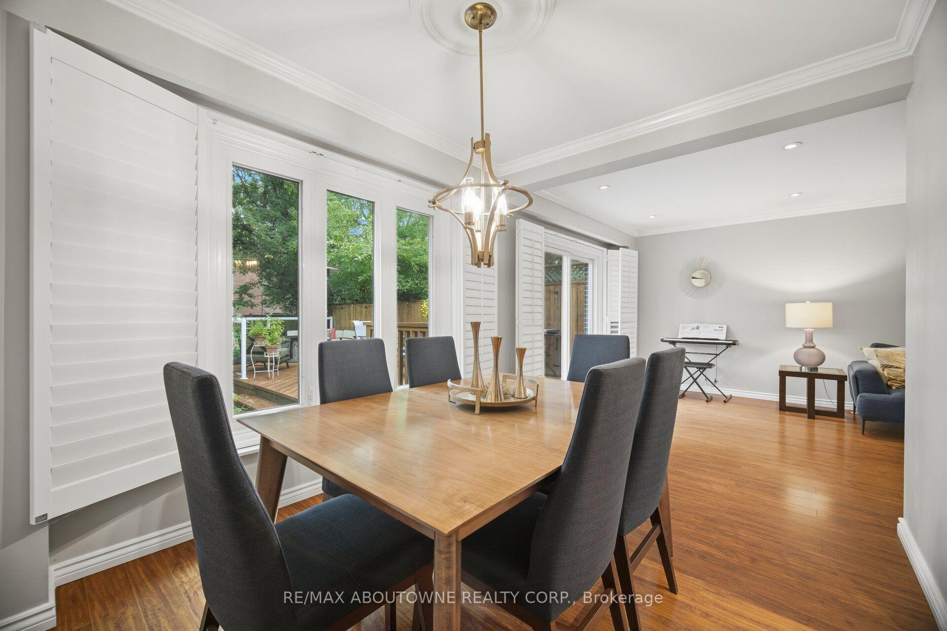 Photo 10 of 6298 Starfield Crescent, Mississauga, Meadowvale — HOMEH