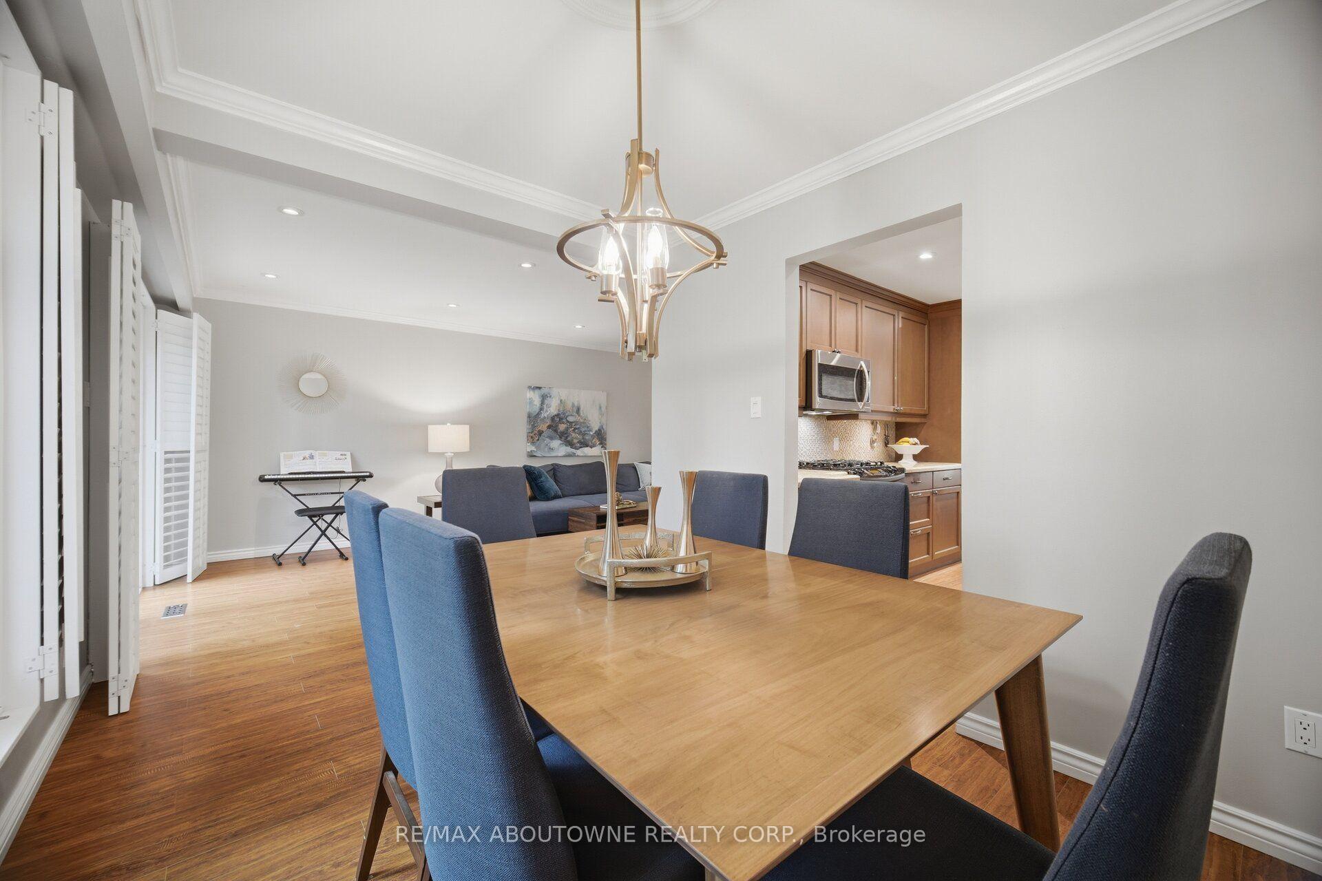 Photo 11 of 6298 Starfield Crescent, Mississauga, Meadowvale — HOMEH
