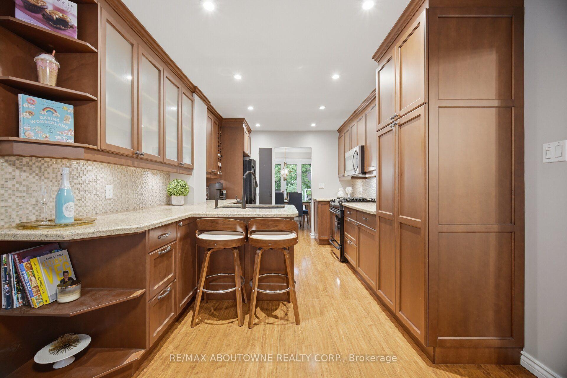 Photo 13 of 6298 Starfield Crescent, Mississauga, Meadowvale — HOMEH