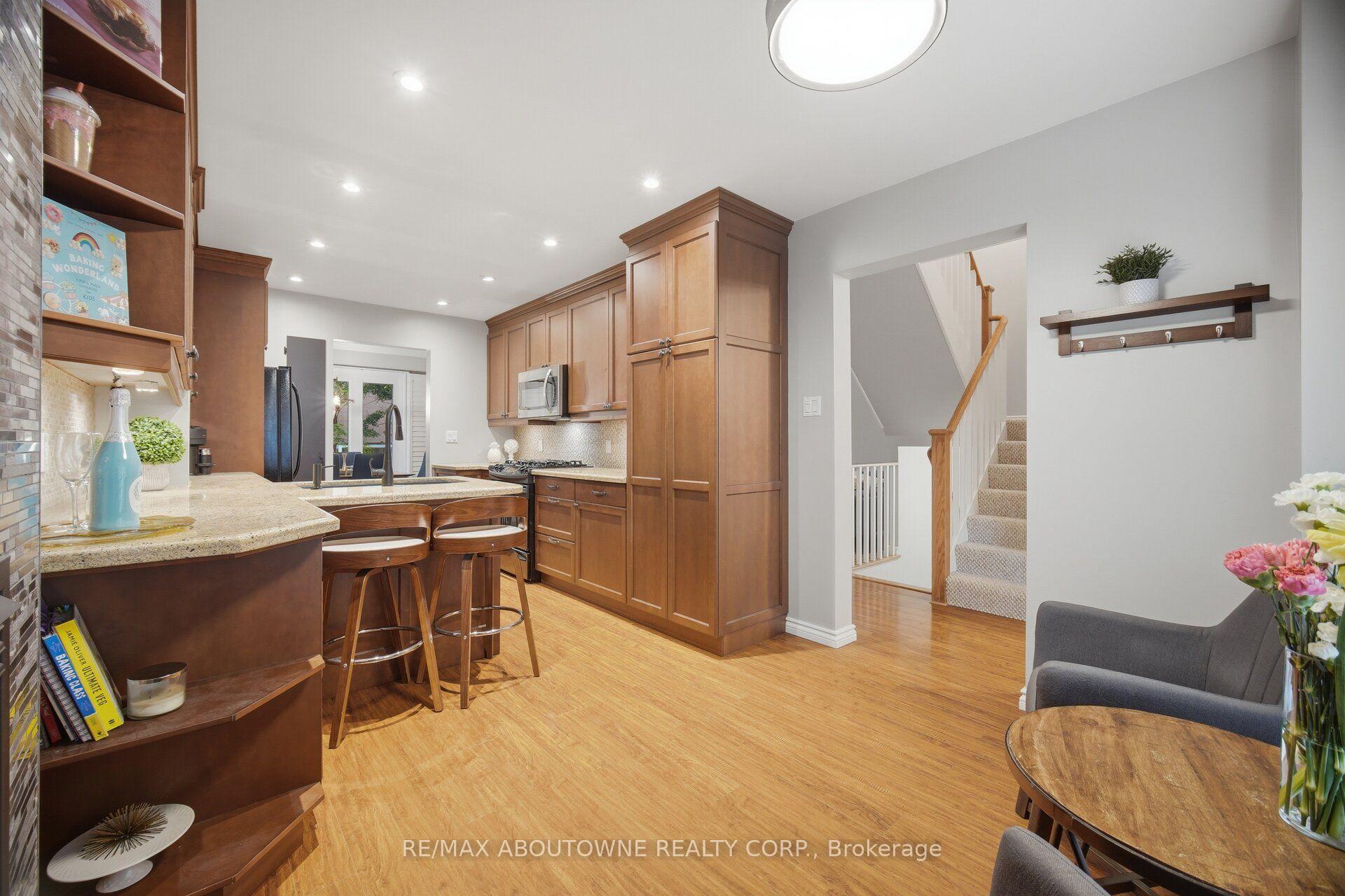 Photo 15 of 6298 Starfield Crescent, Mississauga, Meadowvale — HOMEH