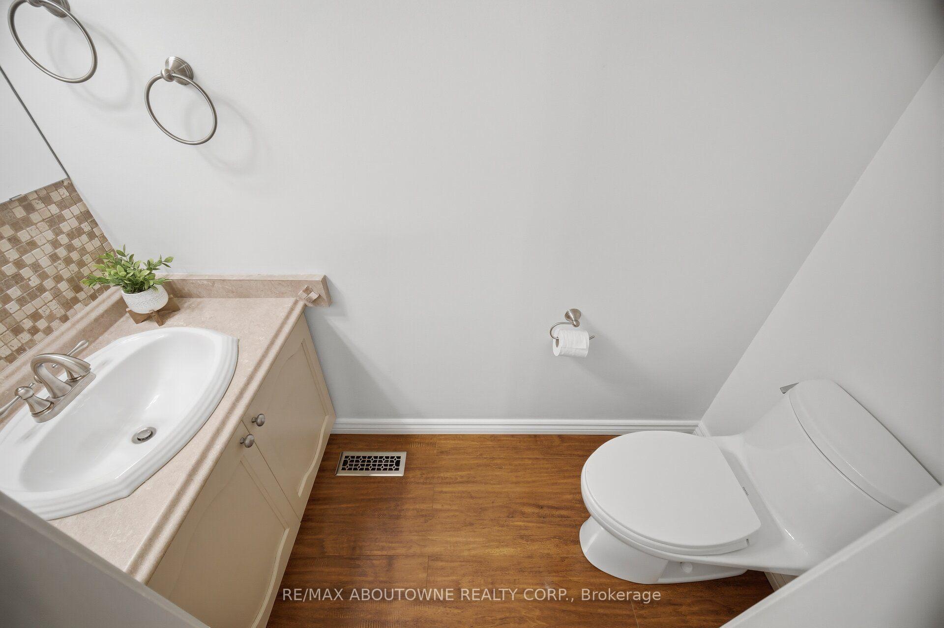 Photo 16 of 6298 Starfield Crescent, Mississauga, Meadowvale — HOMEH