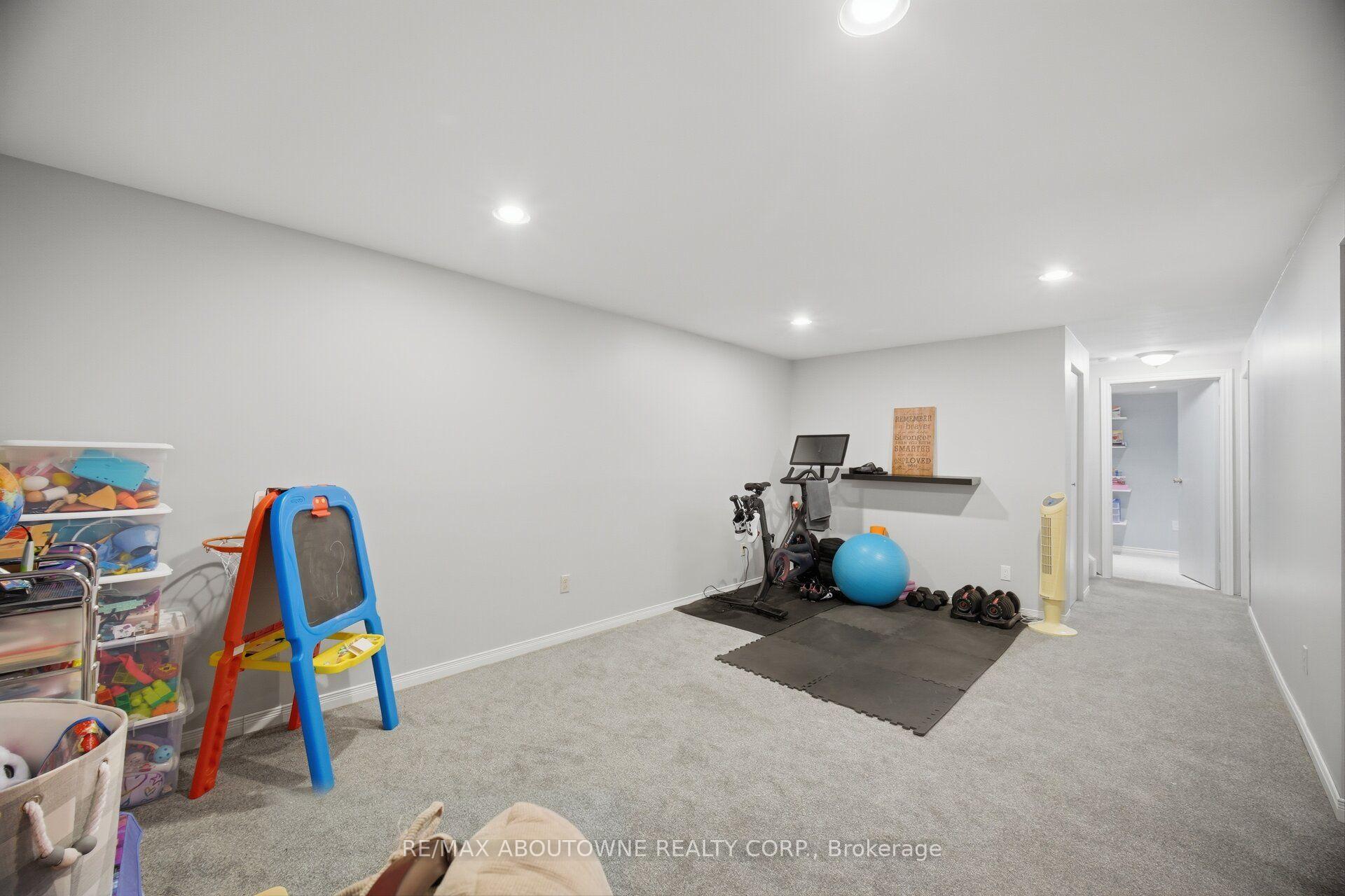 Photo 28 of 6298 Starfield Crescent, Mississauga, Meadowvale — HOMEH