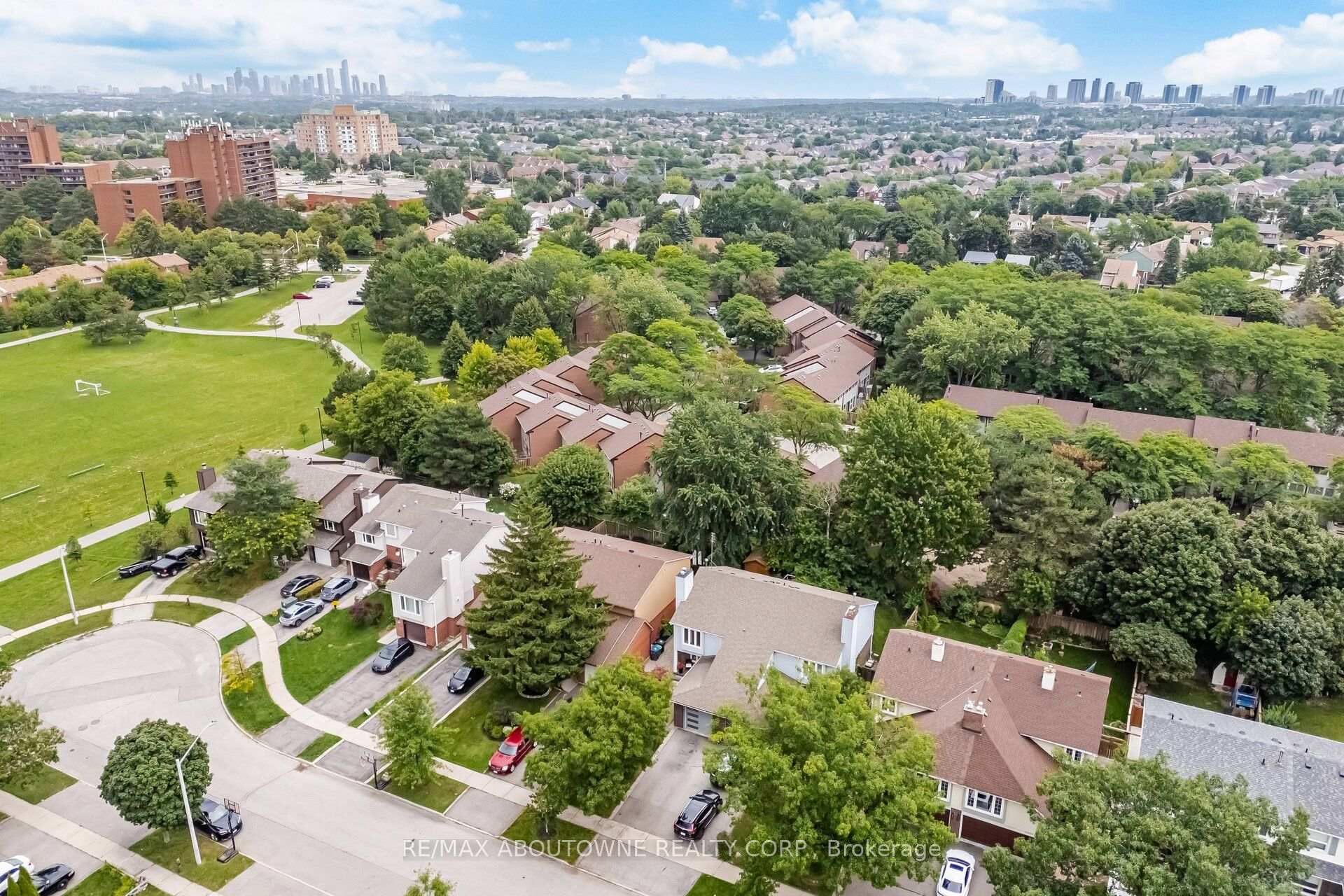 Photo 37 of 6298 Starfield Crescent, Mississauga, Meadowvale — HOMEH