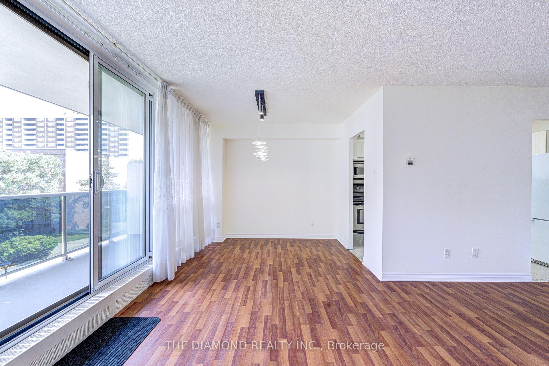 Photo 7 of Unit 301, 40 Sunrise Avenue, North York, Victoria Village — HOMEH
