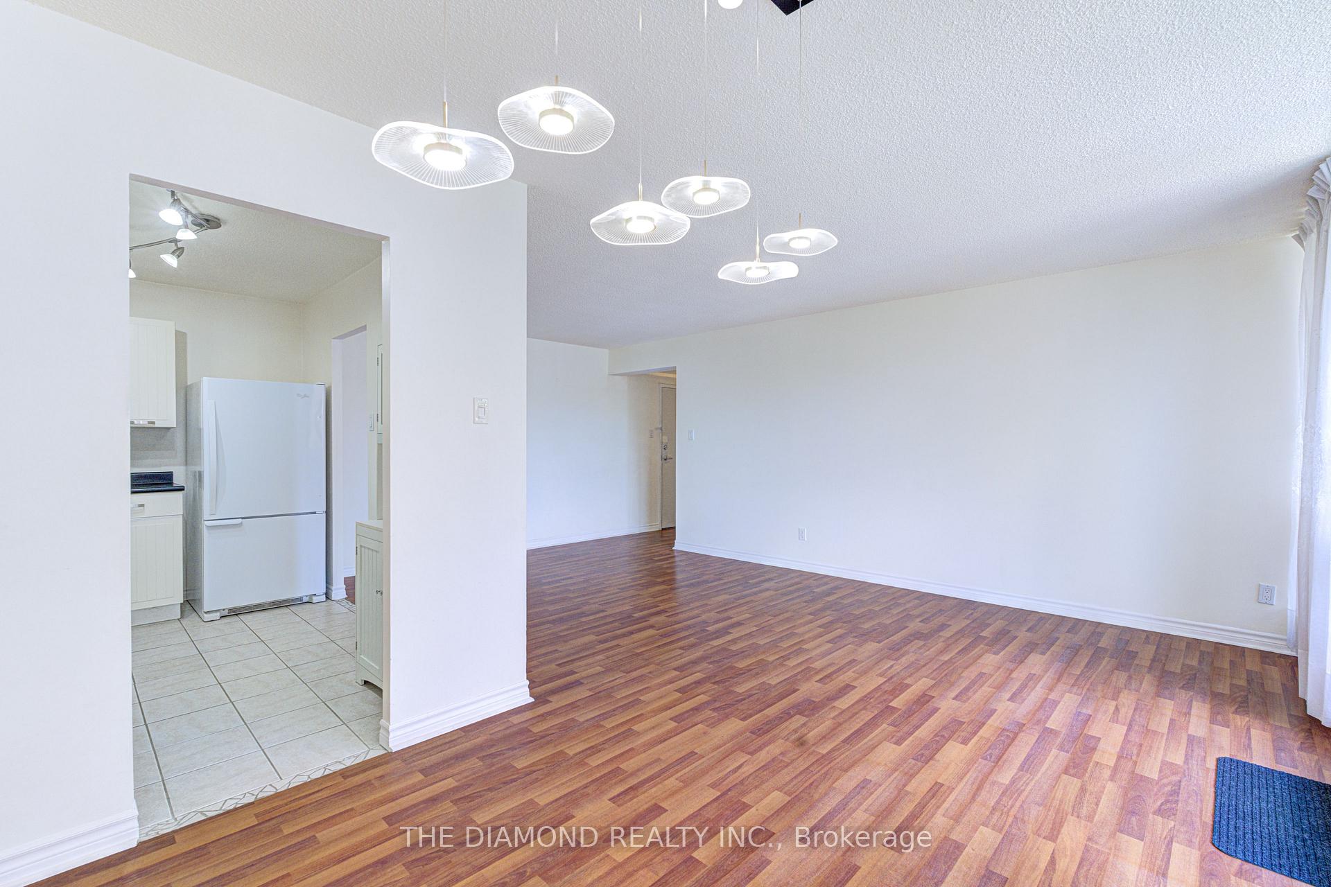 Photo 9 of Unit 301, 40 Sunrise Avenue, North York, Victoria Village — HOMEH