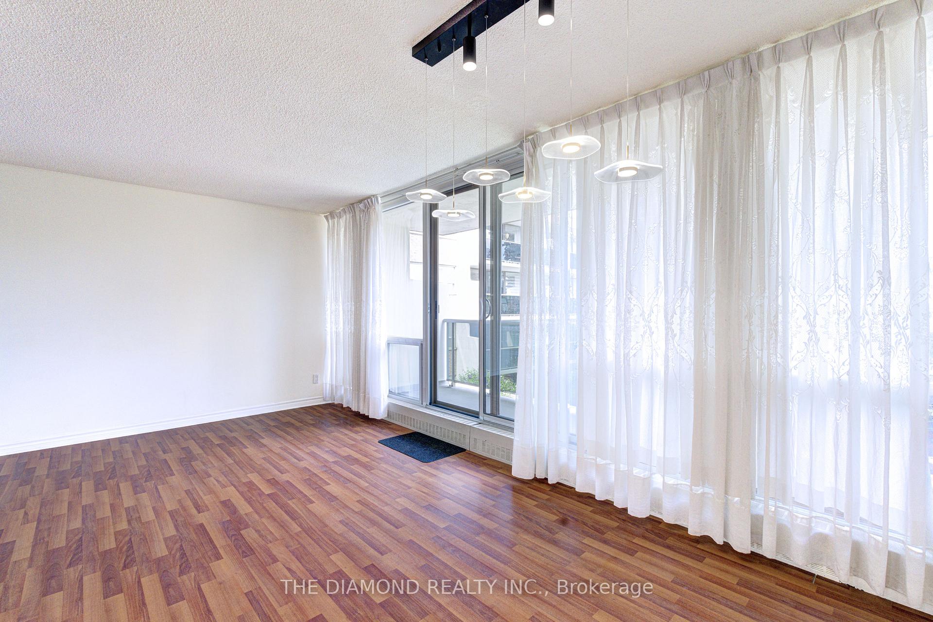 Photo 10 of Unit 301, 40 Sunrise Avenue, North York, Victoria Village — HOMEH